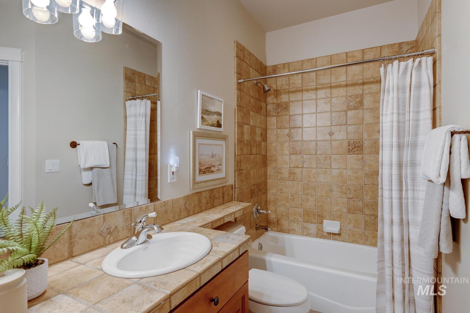 5560 N Quail Summit Place, Boise, Idaho 83703, 4 Bedrooms, 3.5 Bathrooms, Residential For Sale, Price $1,550,000, 98925217