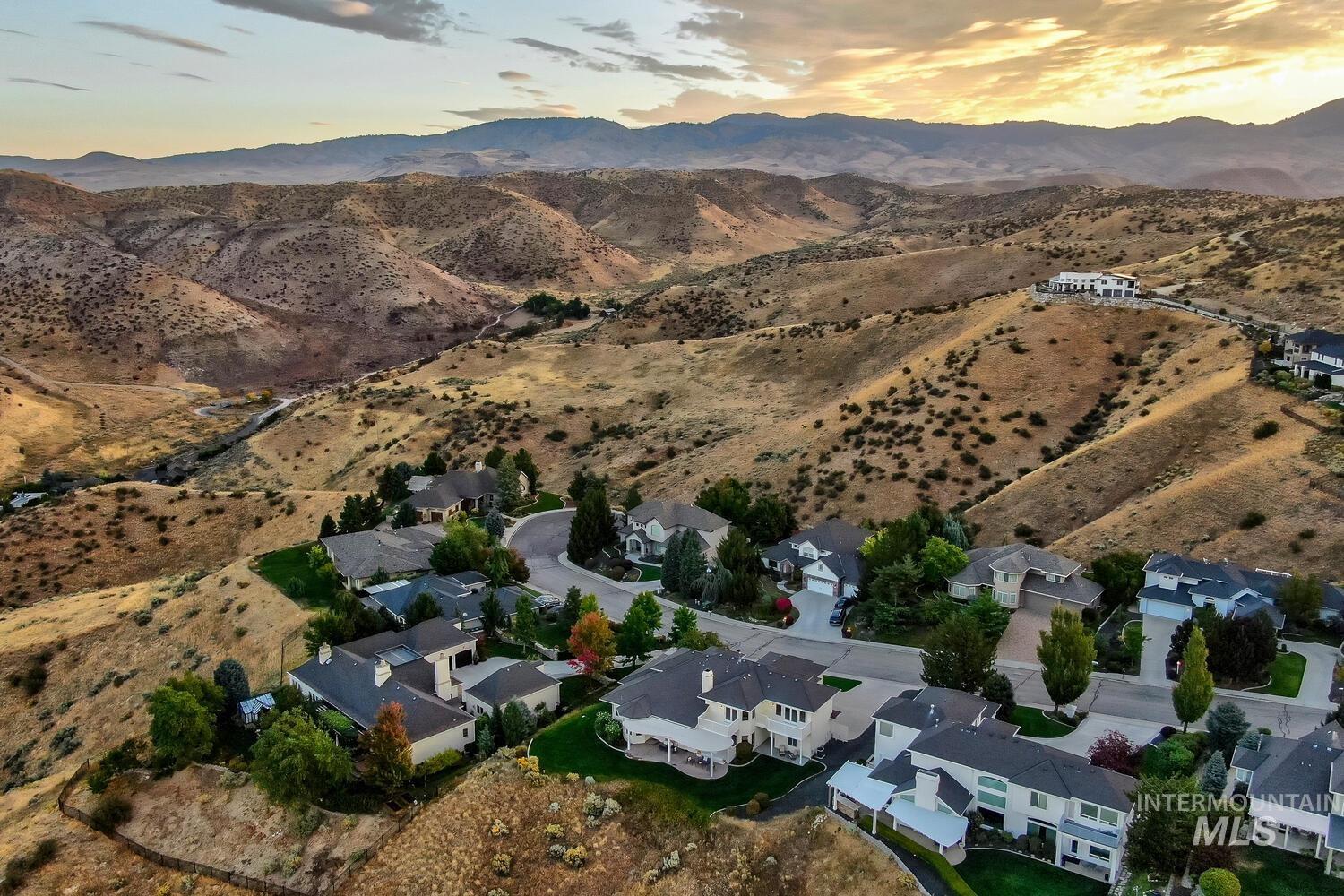5560 N Quail Summit Place, Boise, Idaho 83703, 4 Bedrooms, 3.5 Bathrooms, Residential For Sale, Price $1,550,000, 98925217