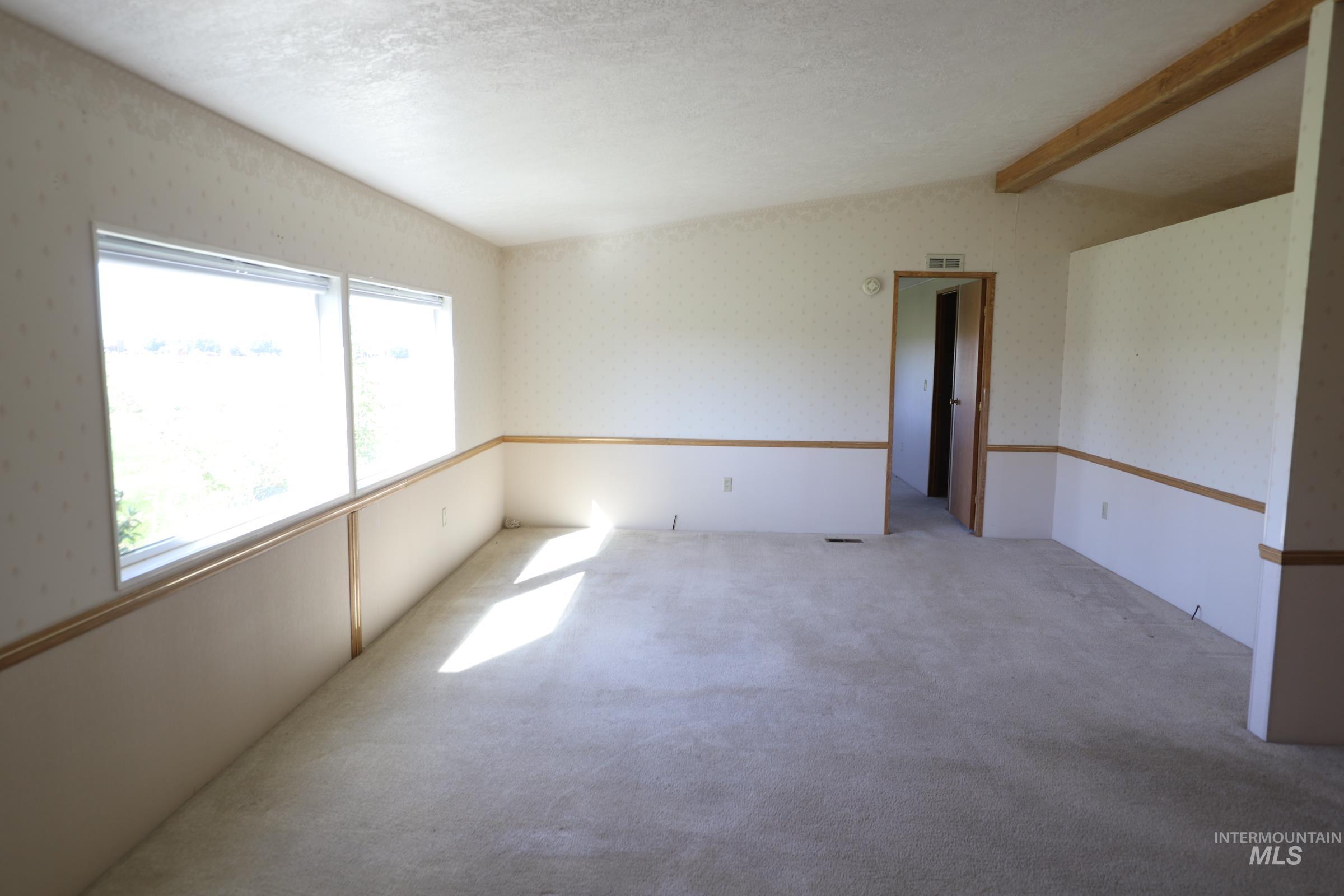 450 Pole Line Road, Twin Falls, Idaho 83301-3050, 3 Bedrooms, 2 Bathrooms, Residential For Sale, Price $119,900, 98925229