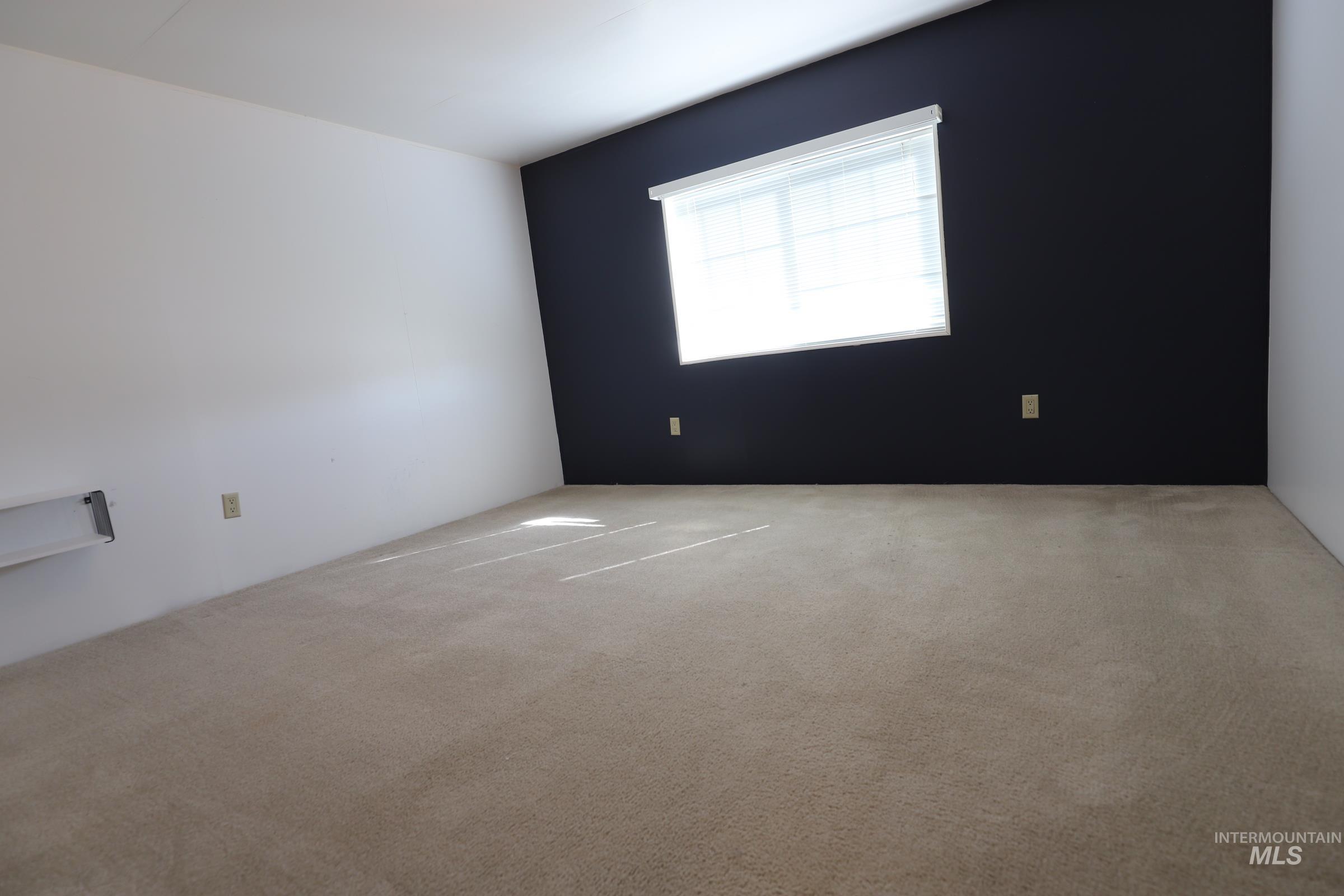 450 Pole Line Road, Twin Falls, Idaho 83301-3050, 3 Bedrooms, 2 Bathrooms, Residential For Sale, Price $119,900, 98925229