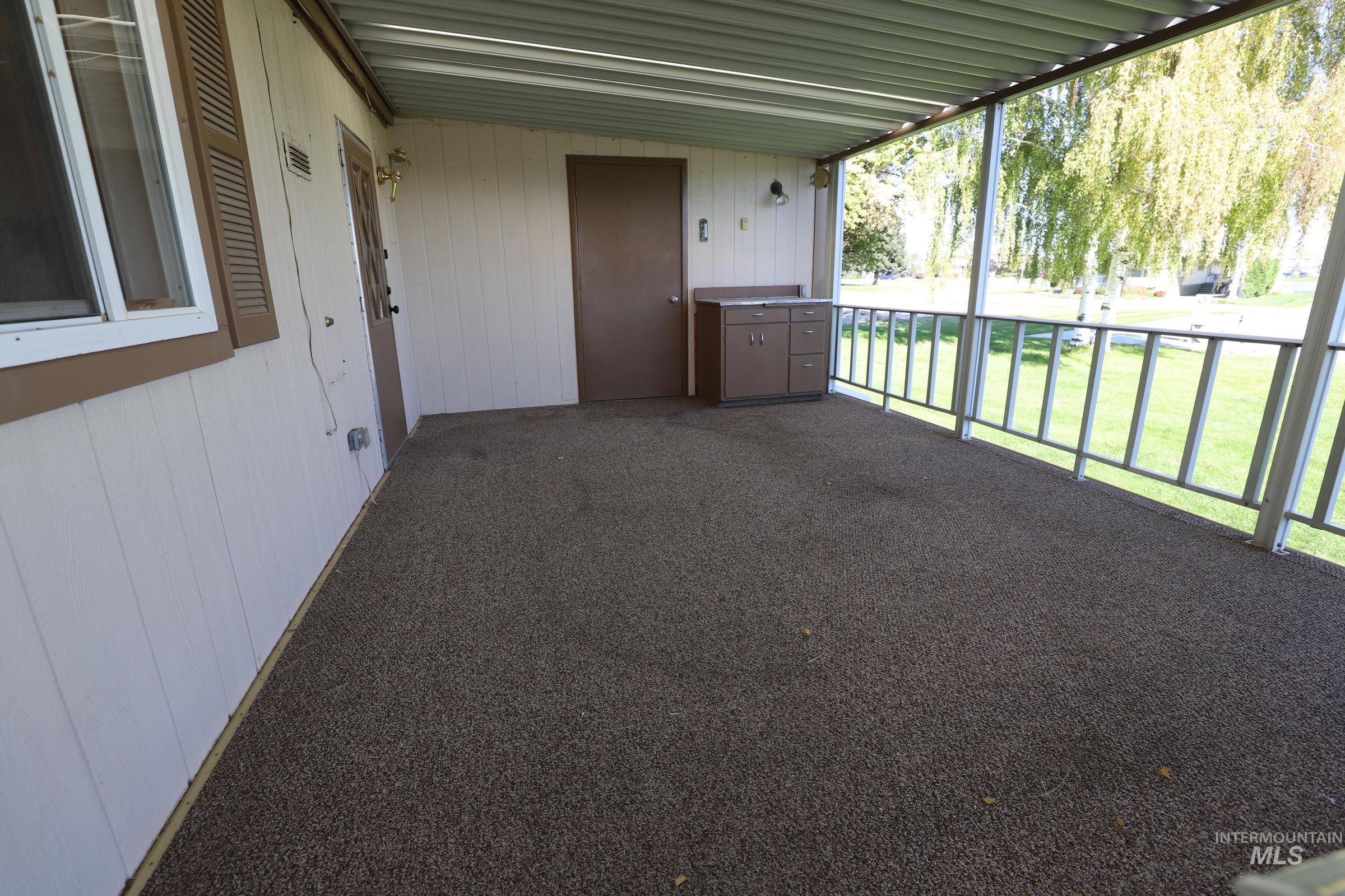 450 Pole Line Road, Twin Falls, Idaho 83301-3050, 3 Bedrooms, 2 Bathrooms, Residential For Sale, Price $119,900, 98925229