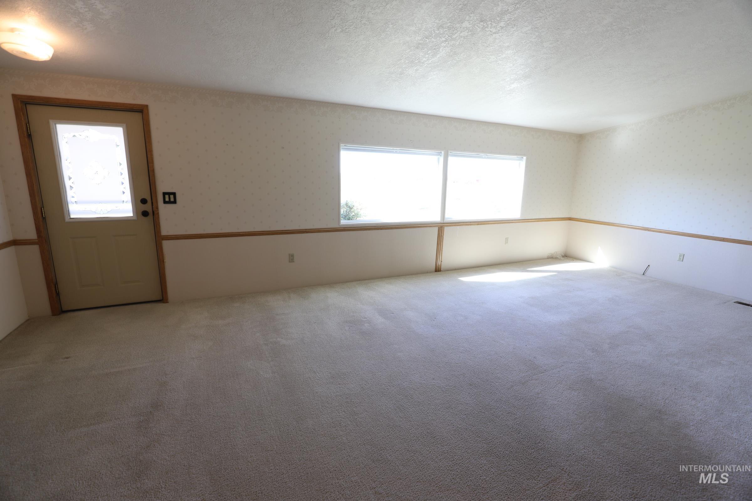 450 Pole Line Road, Twin Falls, Idaho 83301-3050, 3 Bedrooms, 2 Bathrooms, Residential For Sale, Price $119,900, 98925229