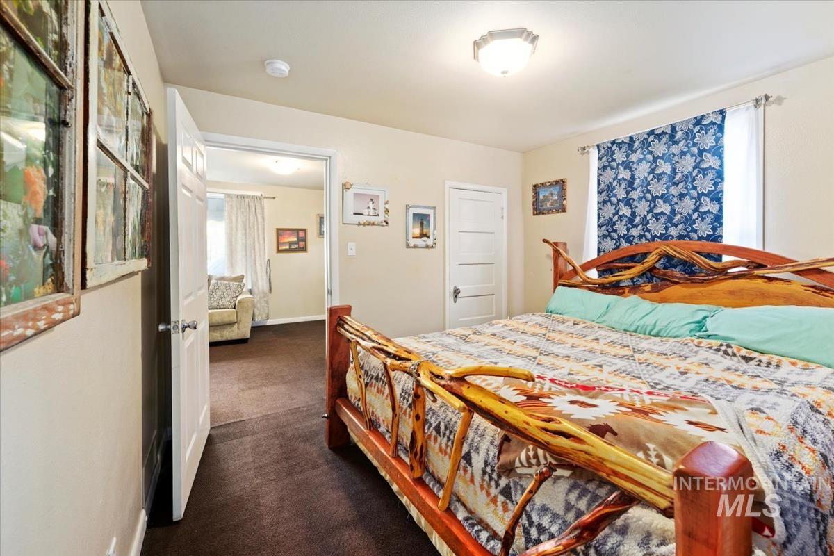 302 E Elgin St., Caldwell, Idaho 83605, 2 Bedrooms, 1 Bathroom, Residential For Sale, Price $230,000, 98925232