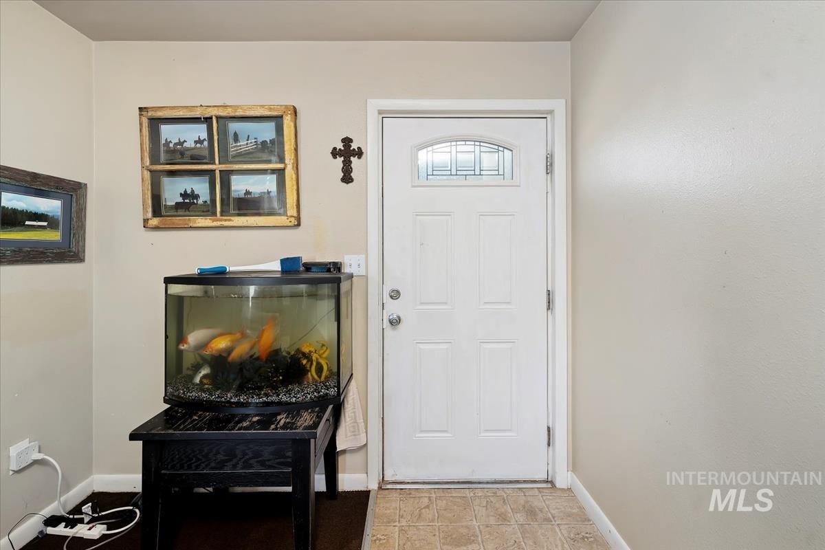 302 E Elgin St., Caldwell, Idaho 83605, 2 Bedrooms, 1 Bathroom, Residential For Sale, Price $230,000, 98925232