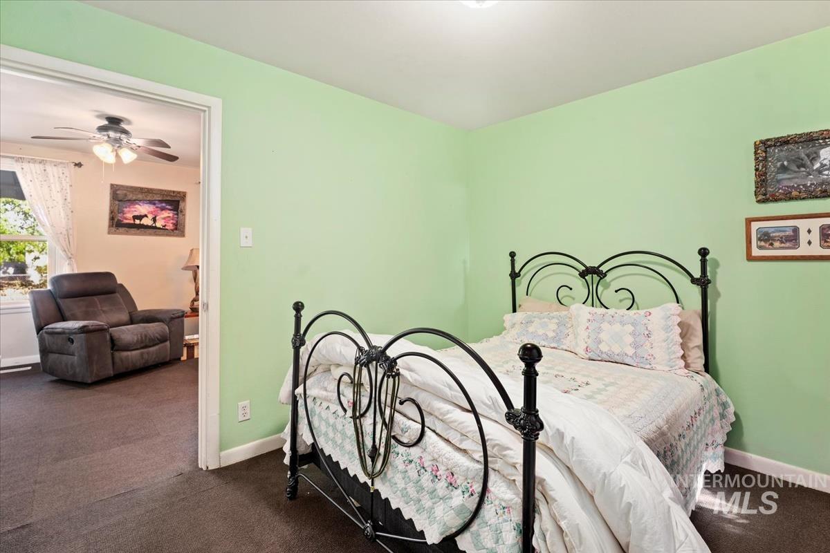 302 E Elgin St., Caldwell, Idaho 83605, 2 Bedrooms, 1 Bathroom, Residential For Sale, Price $230,000, 98925232