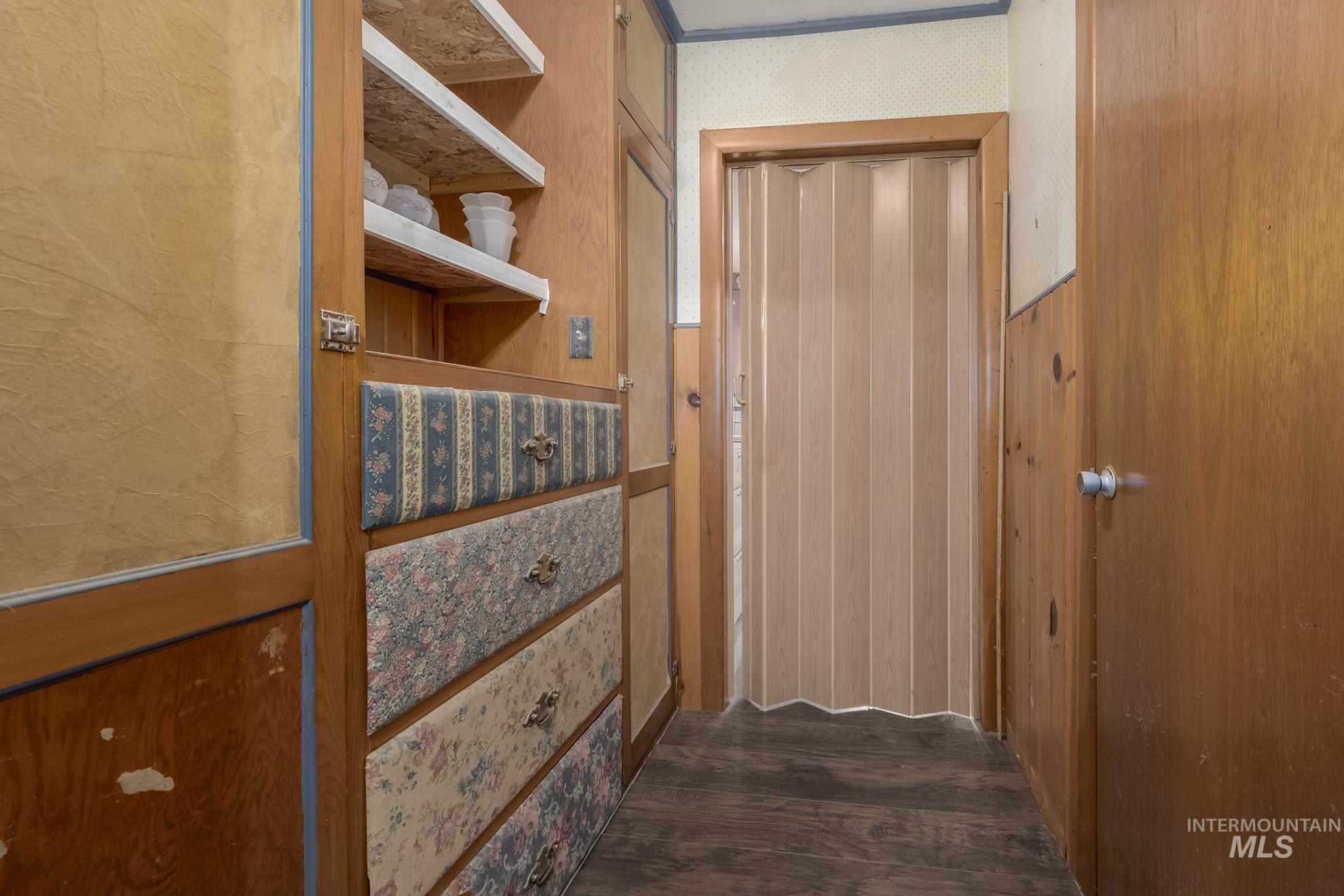 210 Adams Street E, Huntington, Oregon 97907, 3 Bedrooms, 3 Bathrooms, Residential For Sale, Price $199,000, 98925243