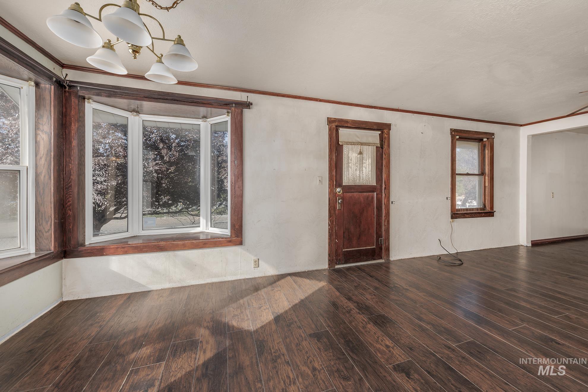 210 Adams Street E, Huntington, Oregon 97907, 3 Bedrooms, 3 Bathrooms, Residential For Sale, Price $199,000, 98925243