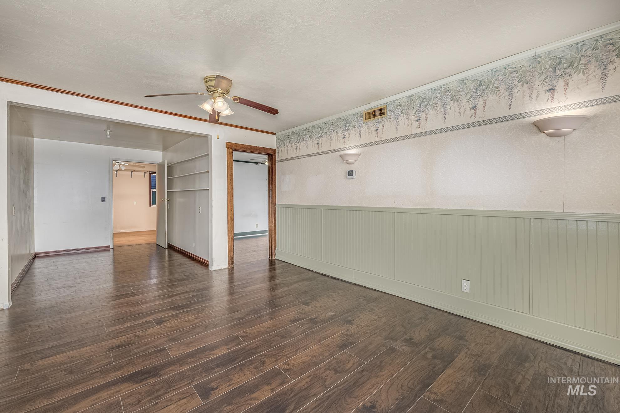210 Adams Street E, Huntington, Oregon 97907, 3 Bedrooms, 3 Bathrooms, Residential For Sale, Price $199,000, 98925243
