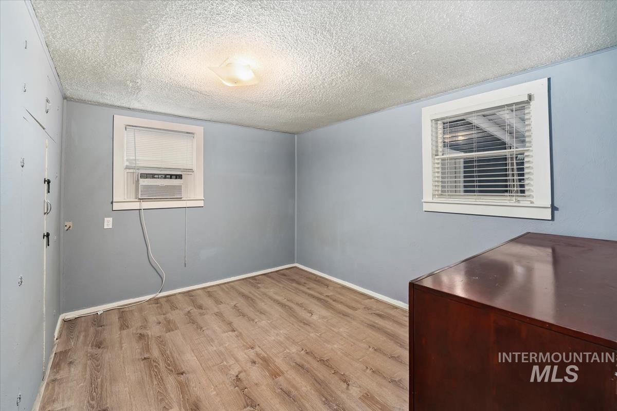 720 E 5th Street, Meridian, Idaho 83642, 1 Bedroom, 1 Bathroom, Residential Income For Sale, Price $289,500, 98925254