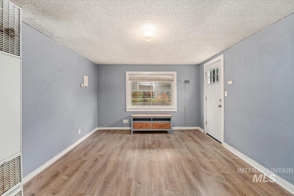 720 E 5th Street, Meridian, Idaho 83642, 1 Bedroom, 1 Bathroom, Residential Income For Sale, Price $289,500, 98925254