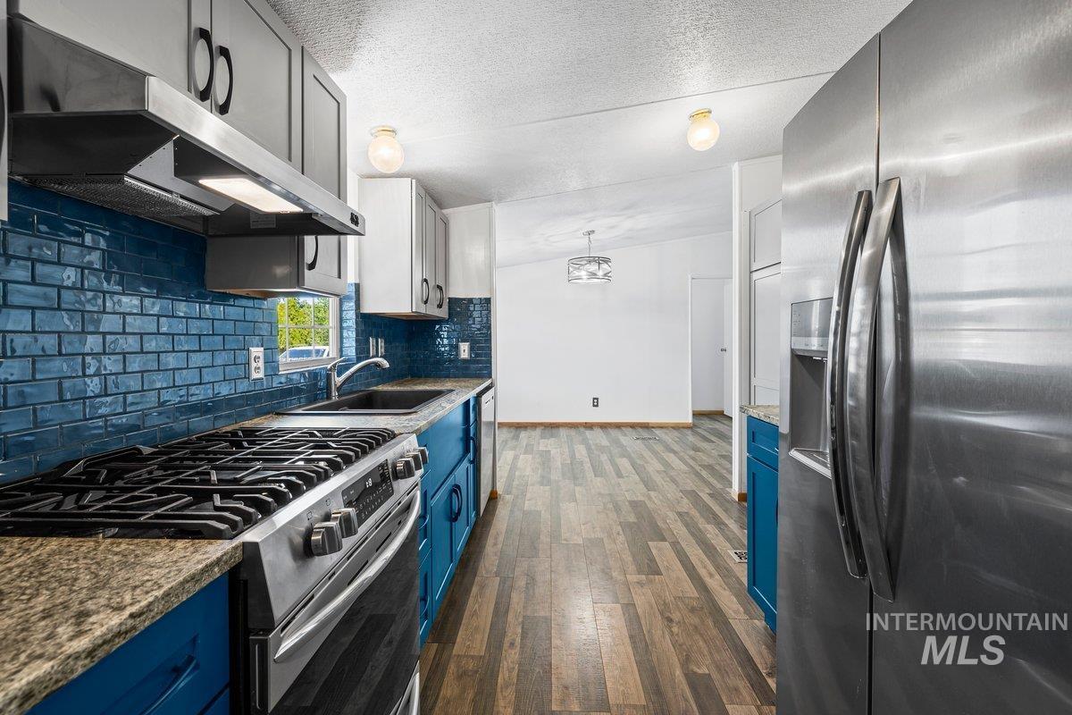 445 S Maple Grove, Boise, Idaho 83709, 3 Bedrooms, 2 Bathrooms, Residential For Sale, Price $144,900, 98925264