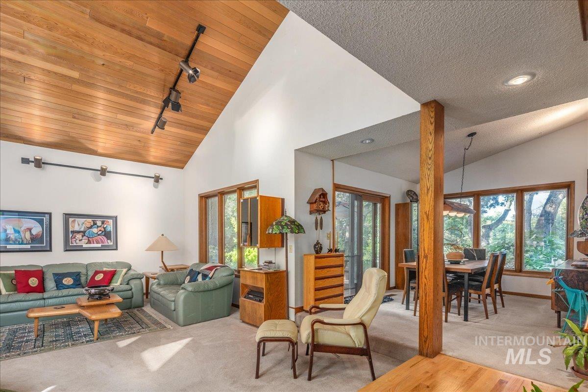 624 E Los Luceros Dr, Eagle, Idaho 83616, 3 Bedrooms, 3 Bathrooms, Residential For Sale, Price $1,350,000, 98925269
