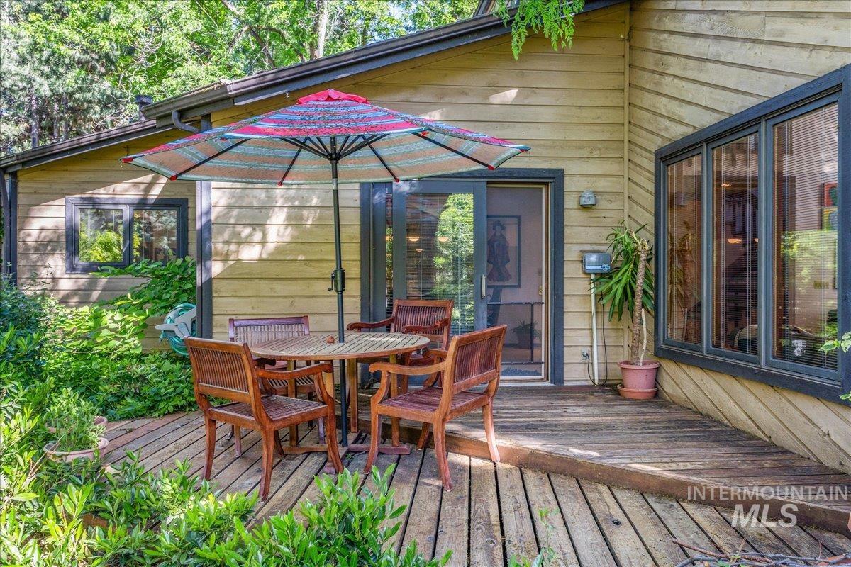 624 E Los Luceros Dr, Eagle, Idaho 83616, 3 Bedrooms, 3 Bathrooms, Residential For Sale, Price $1,350,000, 98925269