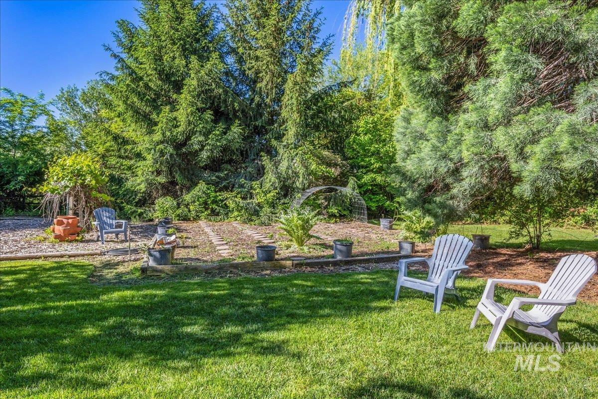 624 E Los Luceros Dr, Eagle, Idaho 83616, 3 Bedrooms, 3 Bathrooms, Residential For Sale, Price $1,350,000, 98925269