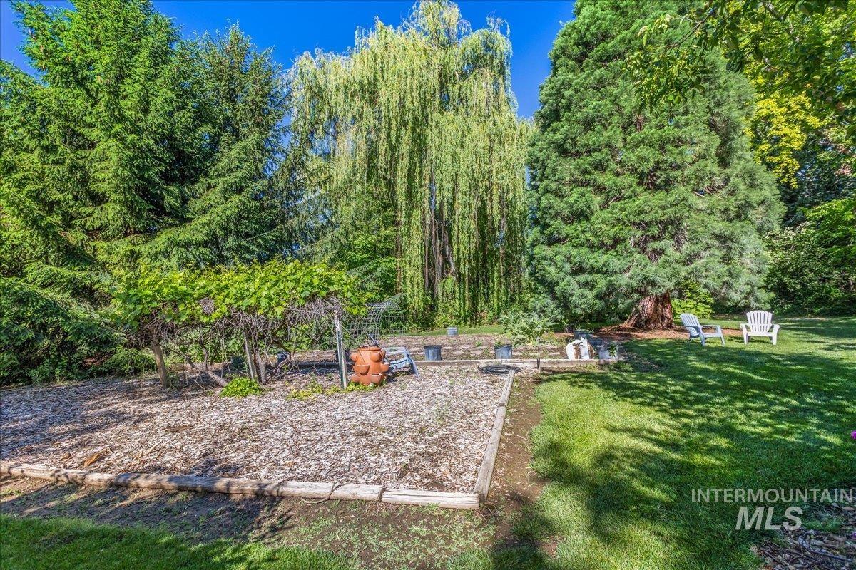 624 E Los Luceros Dr, Eagle, Idaho 83616, 3 Bedrooms, 3 Bathrooms, Residential For Sale, Price $1,350,000, 98925269