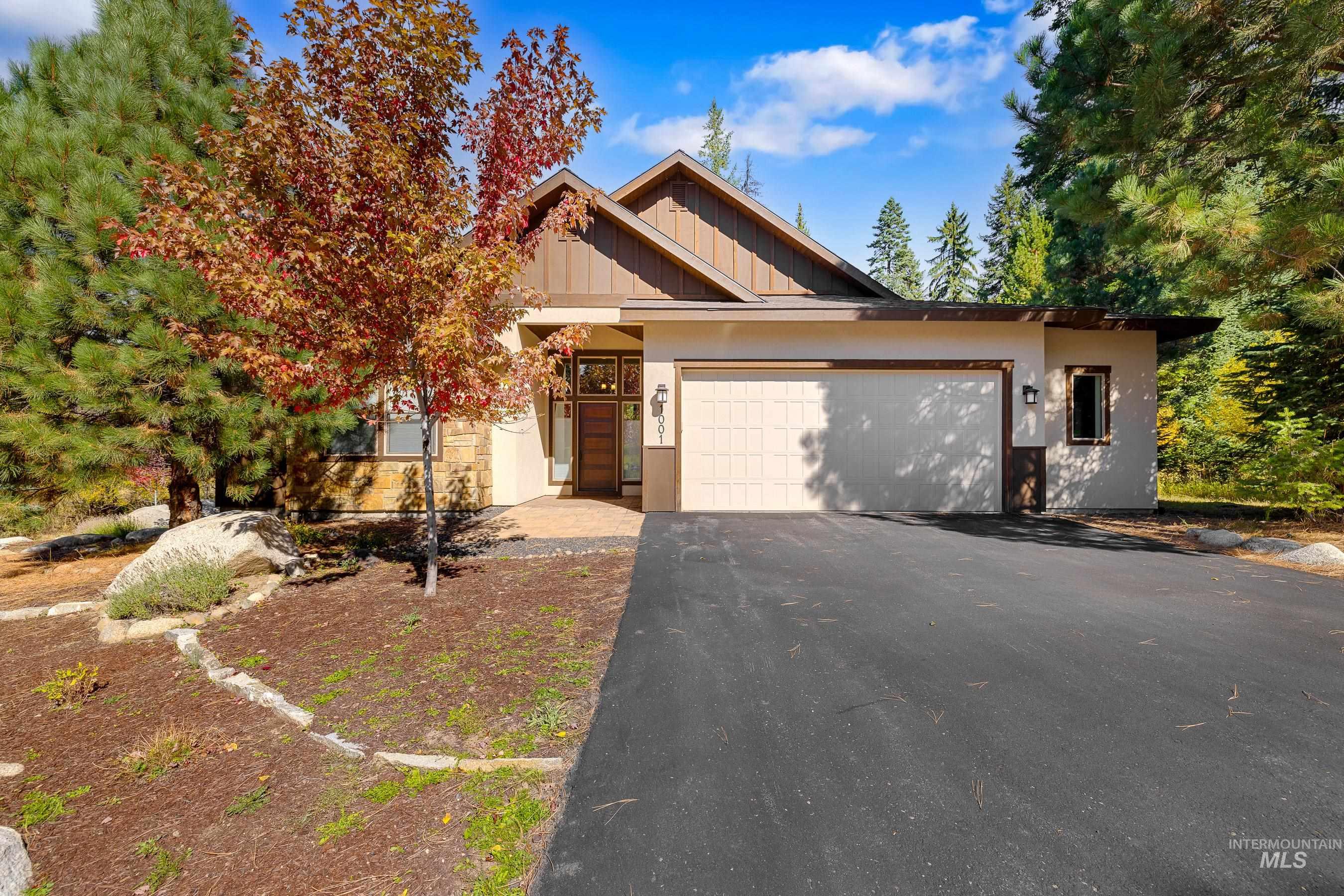 1001 Violet Way, McCall, Idaho 83638, 3 Bedrooms, 2 Bathrooms, Residential For Sale, Price $1,150,000, 98925280