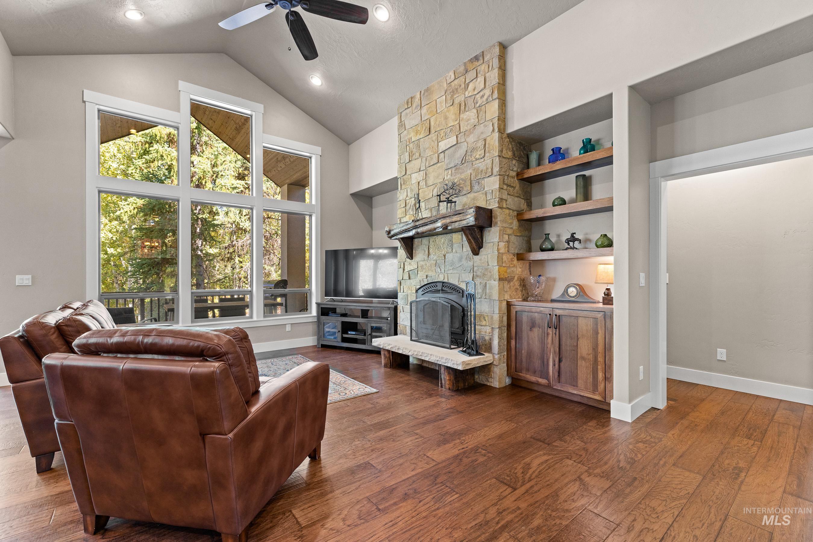 1001 Violet Way, McCall, Idaho 83638, 3 Bedrooms, 2 Bathrooms, Residential For Sale, Price $1,150,000, 98925280