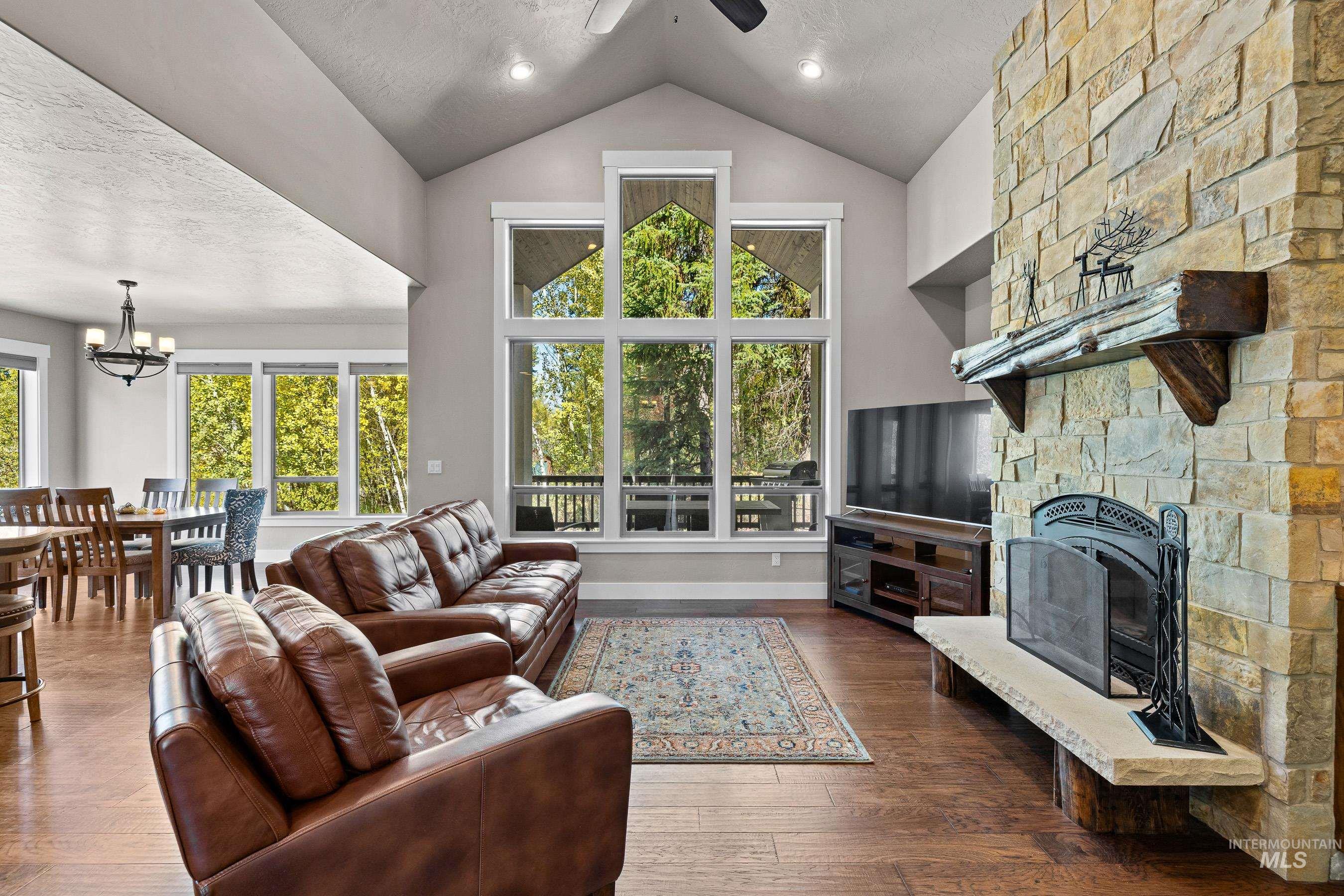 1001 Violet Way, McCall, Idaho 83638, 3 Bedrooms, 2 Bathrooms, Residential For Sale, Price $1,150,000, 98925280