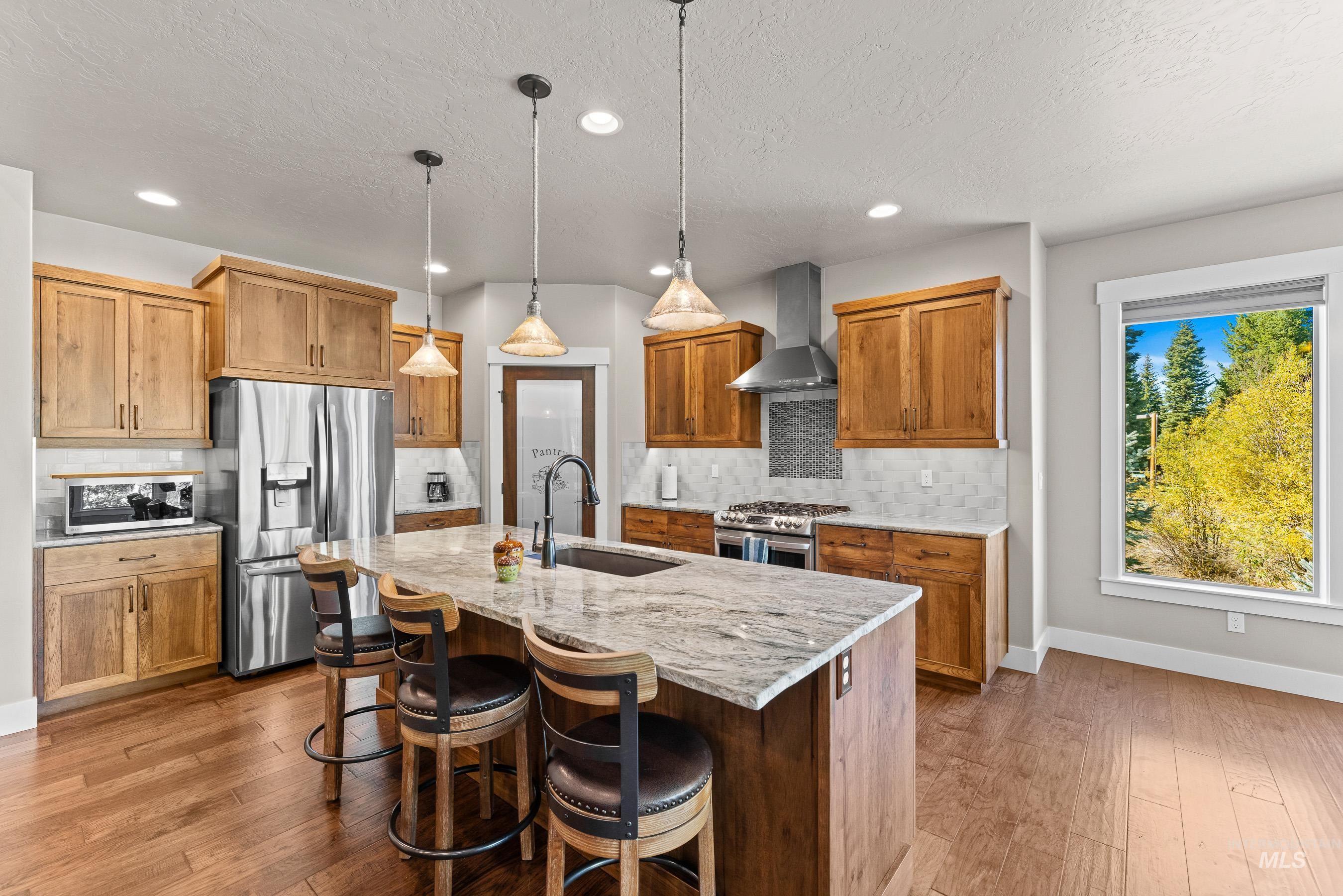 1001 Violet Way, McCall, Idaho 83638, 3 Bedrooms, 2 Bathrooms, Residential For Sale, Price $1,150,000, 98925280