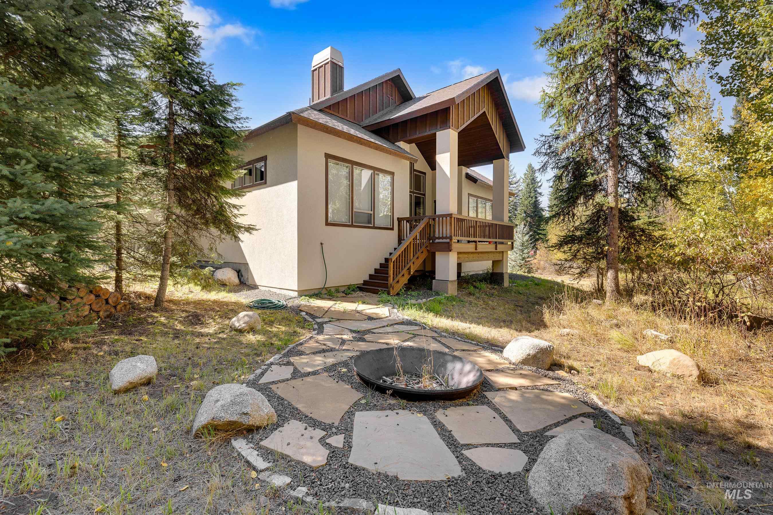 1001 Violet Way, McCall, Idaho 83638, 3 Bedrooms, 2 Bathrooms, Residential For Sale, Price $1,150,000, 98925280