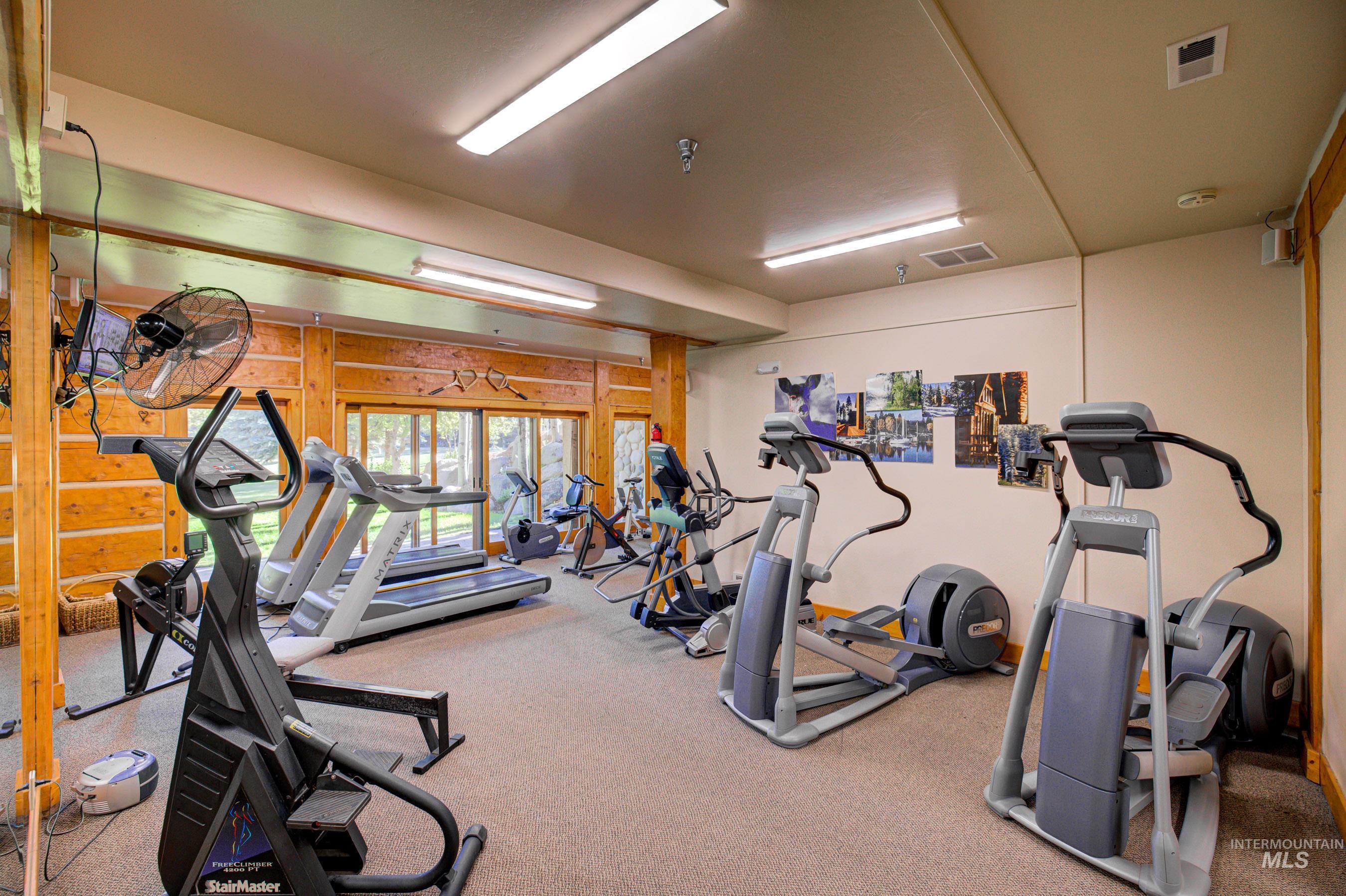 1001 Violet Way, McCall, Idaho 83638, 3 Bedrooms, 2 Bathrooms, Residential For Sale, Price $1,150,000, 98925280