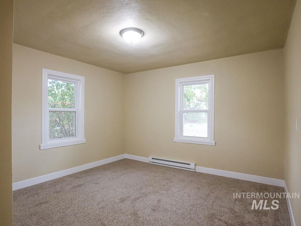 725 15th St. N., Vale, Oregon 97918-0000, 3 Bedrooms, 1.5 Bathrooms, Residential For Sale, Price $229,000, 98925286