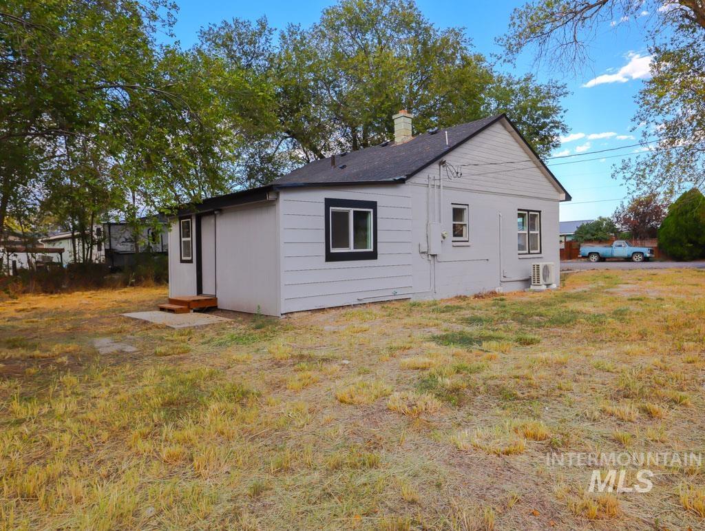 725 15th St. N., Vale, Oregon 97918-0000, 3 Bedrooms, 1.5 Bathrooms, Residential For Sale, Price $229,000, 98925286