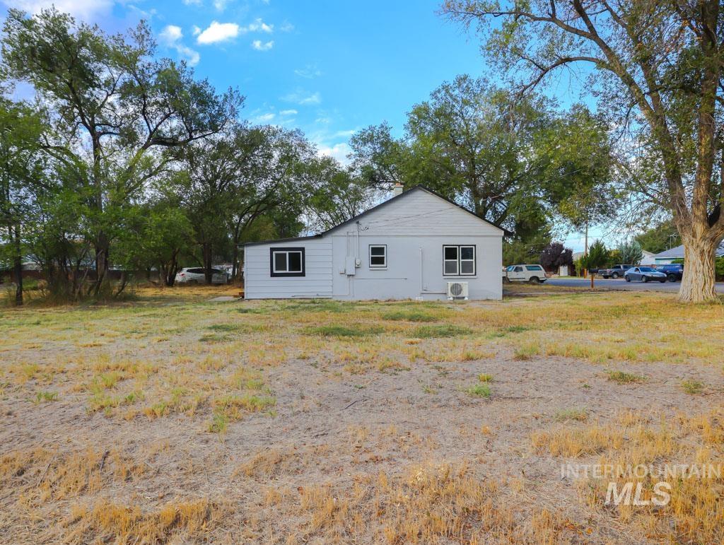 725 15th St. N., Vale, Oregon 97918-0000, 3 Bedrooms, 1.5 Bathrooms, Residential For Sale, Price $229,000, 98925286