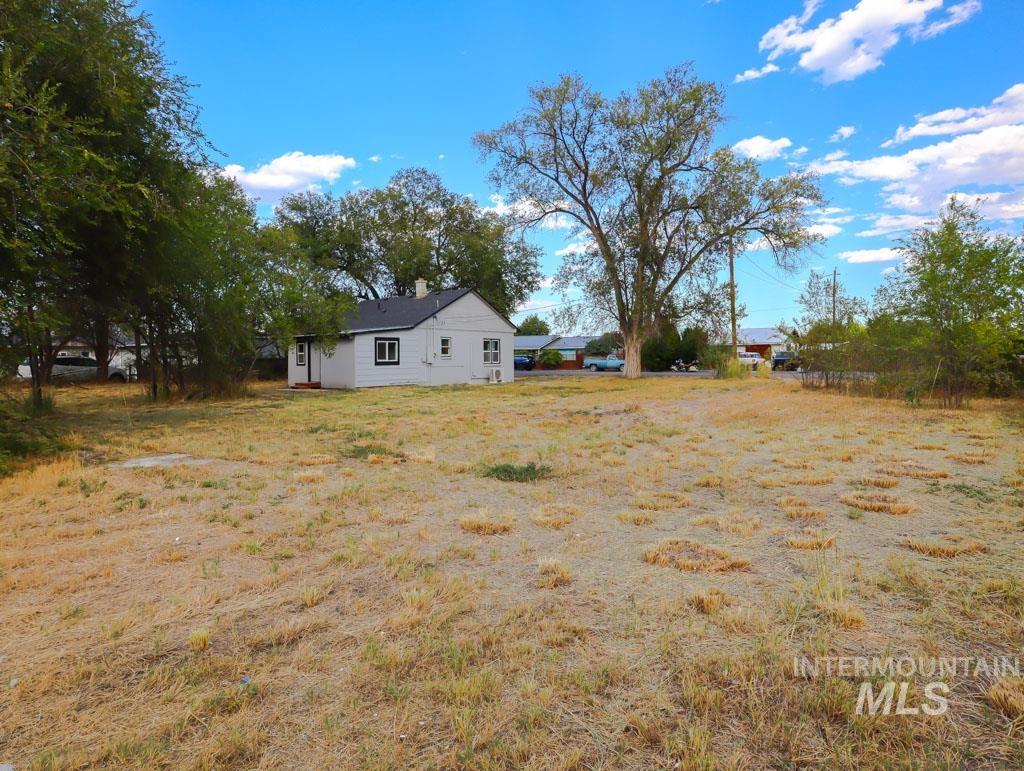 725 15th St. N., Vale, Oregon 97918-0000, 3 Bedrooms, 1.5 Bathrooms, Residential For Sale, Price $229,000, 98925286