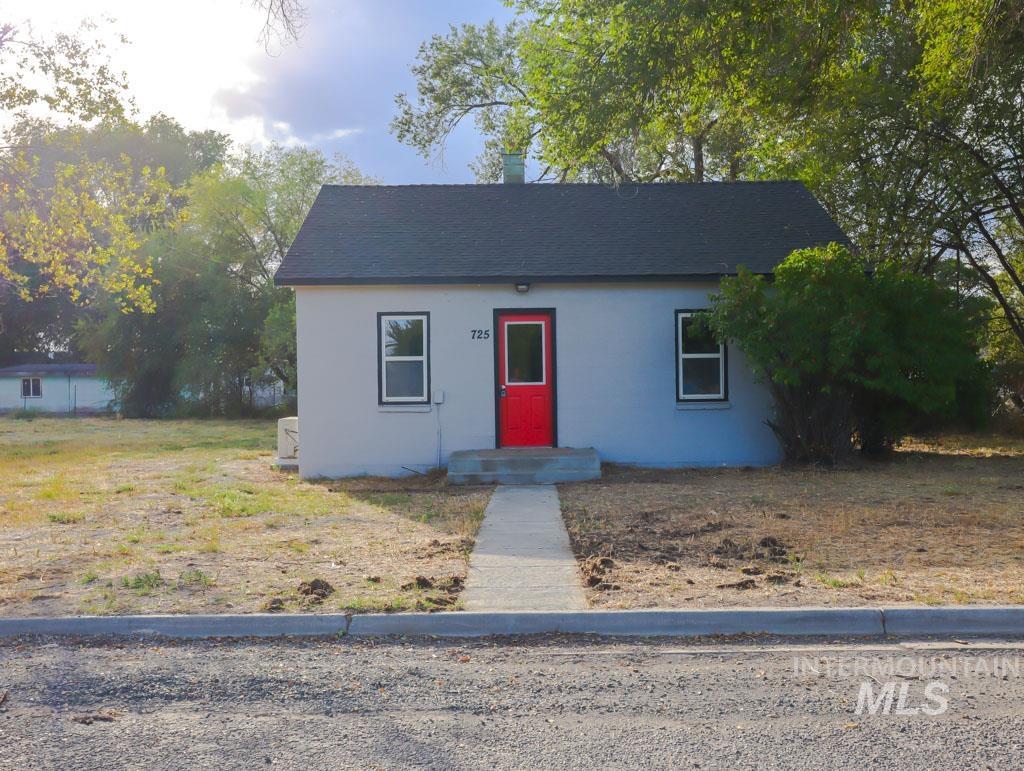 725 15th St. N., Vale, Oregon 97918-0000, 3 Bedrooms, 1.5 Bathrooms, Residential For Sale, Price $229,000, 98925286