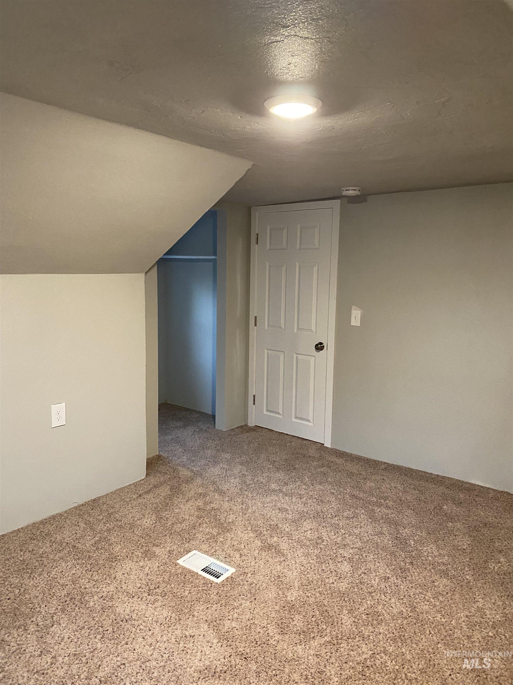 1540 Elm St, Clarkston, Washington 99403, 3 Bedrooms, 1 Bathroom, Residential Income For Sale, Price $589,000, 98925311