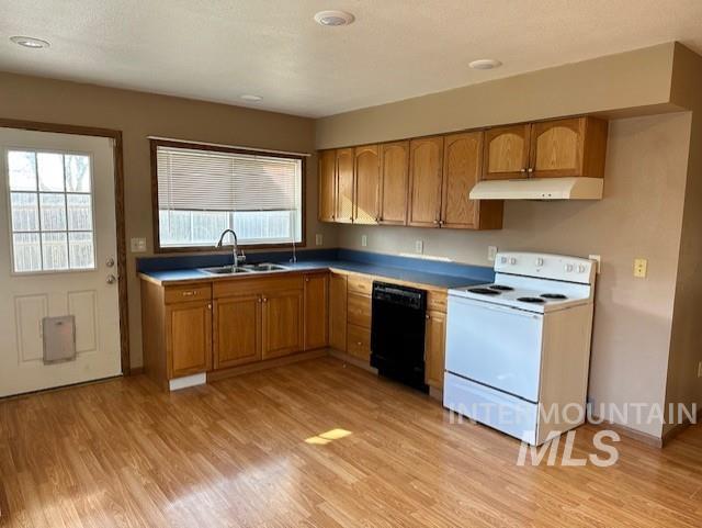 1540 Elm St, Clarkston, Washington 99403, 3 Bedrooms, 1 Bathroom, Residential Income For Sale, Price $589,000, 98925311