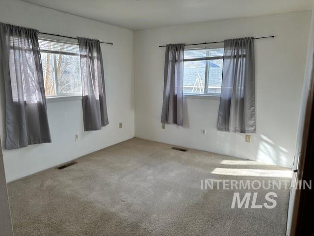 1540 Elm St, Clarkston, Washington 99403, 3 Bedrooms, 1 Bathroom, Residential Income For Sale, Price $589,000, 98925311
