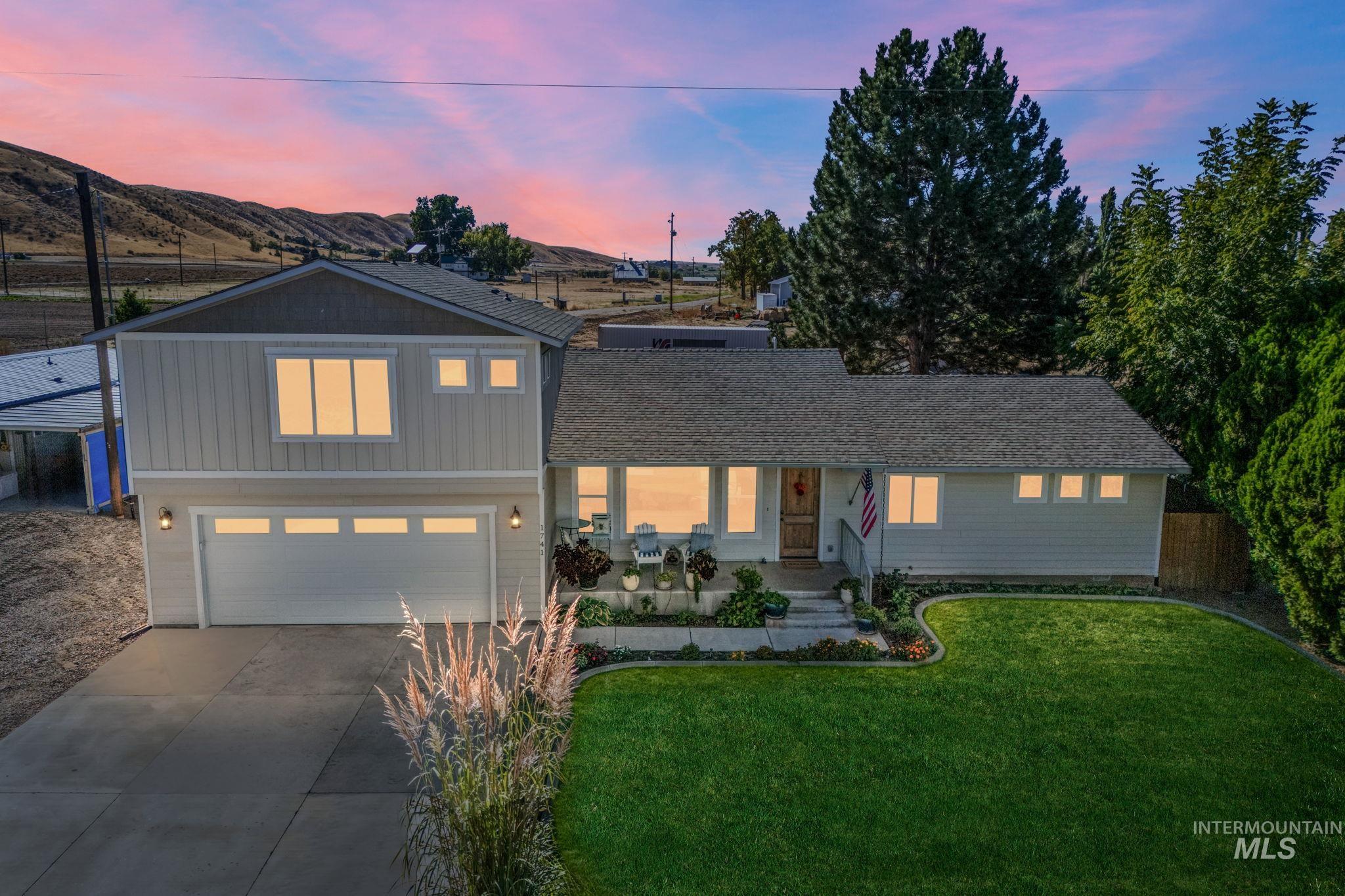 1741 Cox Rd, Weiser, Idaho 83672-5811, 3 Bedrooms, 3 Bathrooms, Residential For Sale, Price $575,000, 98925333