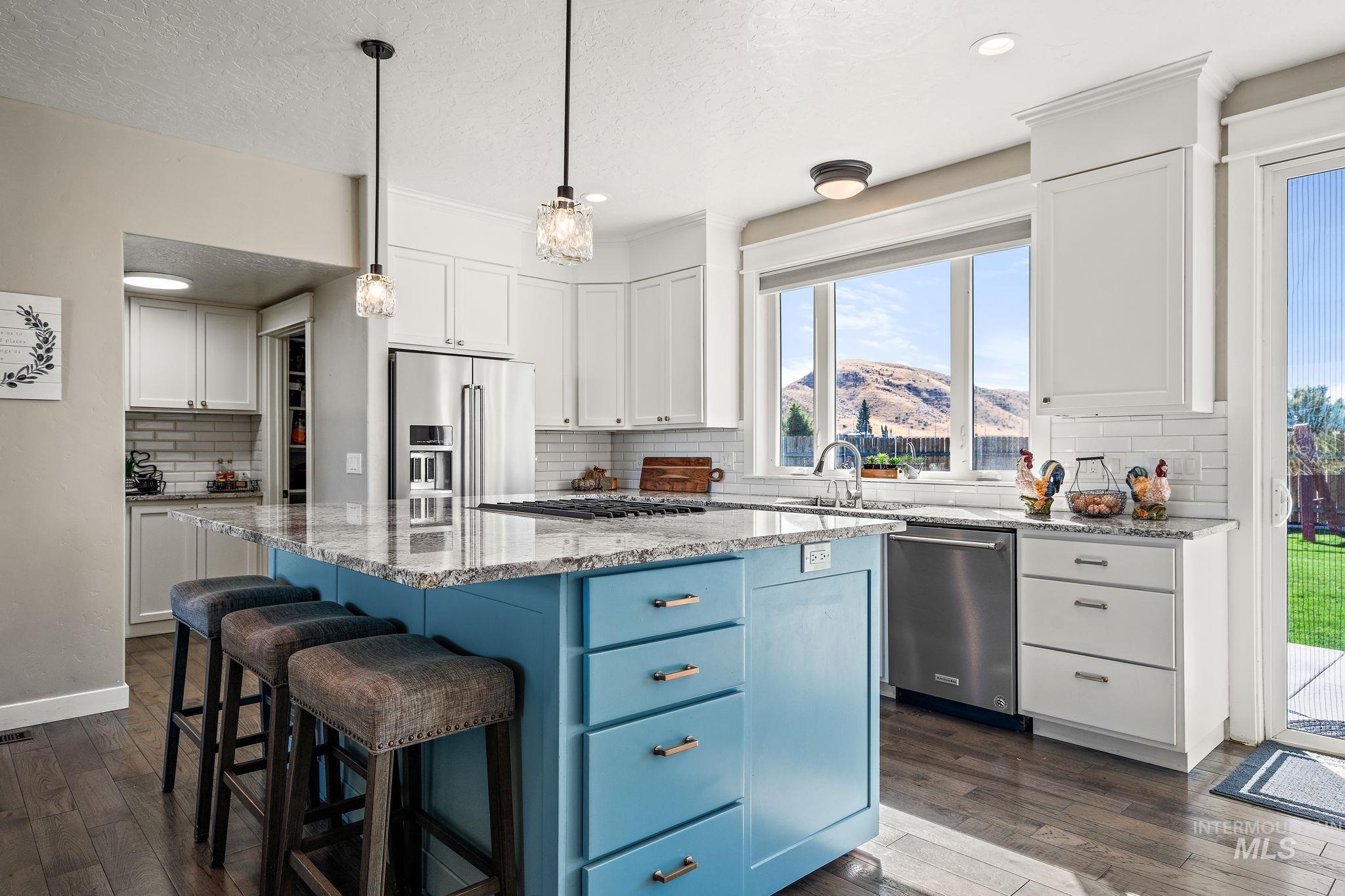 1741 Cox Rd, Weiser, Idaho 83672-5811, 3 Bedrooms, 3 Bathrooms, Residential For Sale, Price $575,000, 98925333