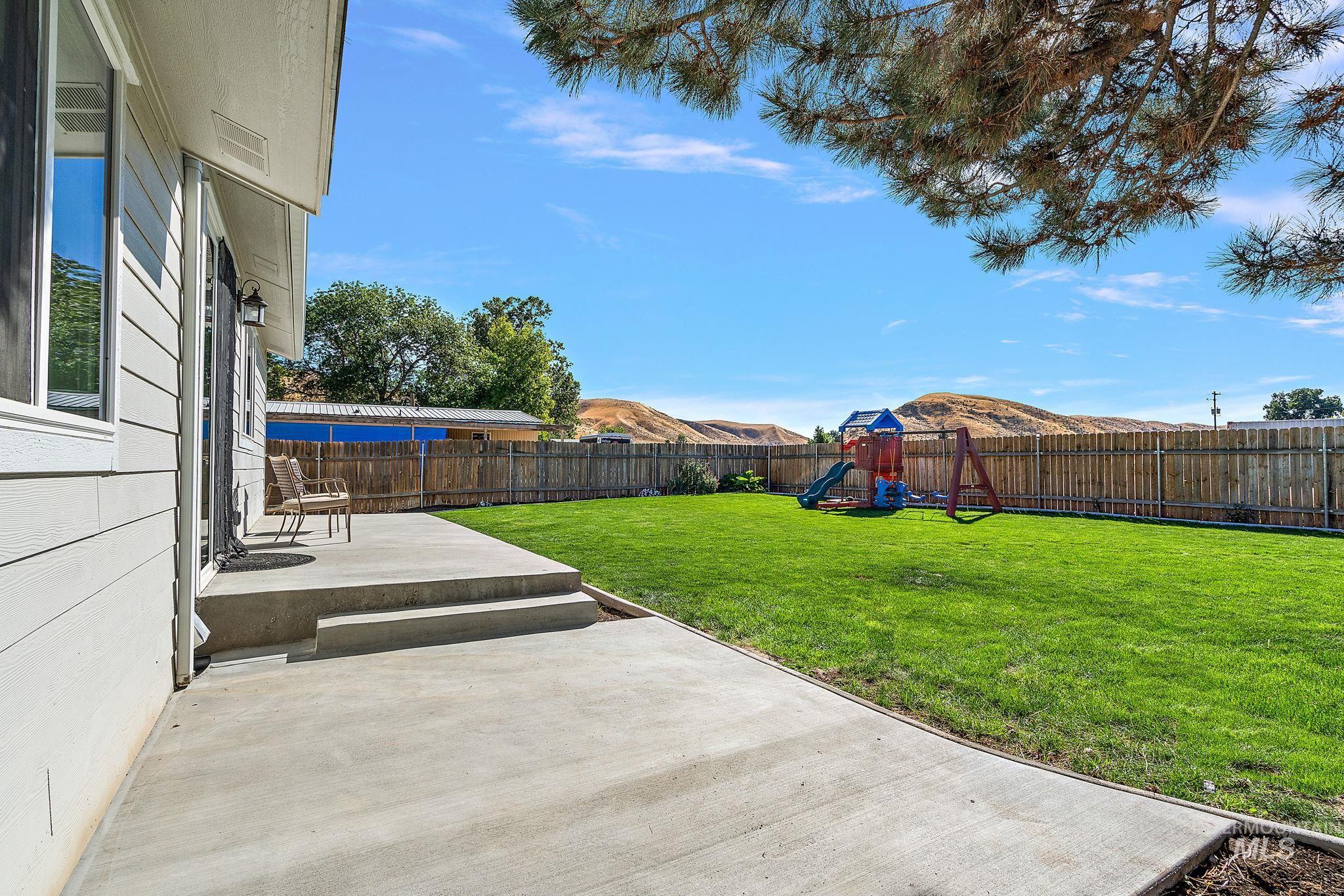1741 Cox Rd, Weiser, Idaho 83672-5811, 3 Bedrooms, 3 Bathrooms, Residential For Sale, Price $575,000, 98925333