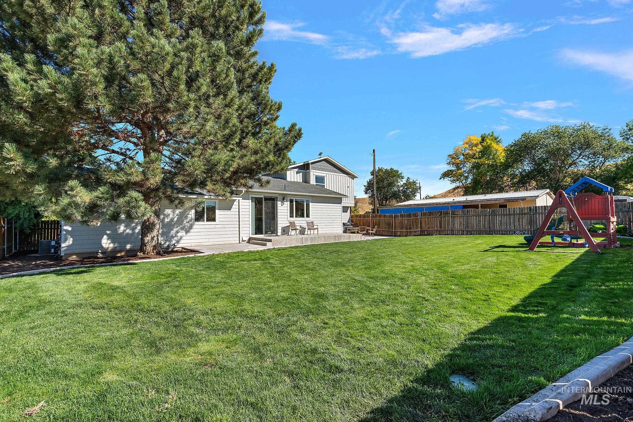 1741 Cox Rd, Weiser, Idaho 83672-5811, 3 Bedrooms, 3 Bathrooms, Residential For Sale, Price $575,000, 98925333