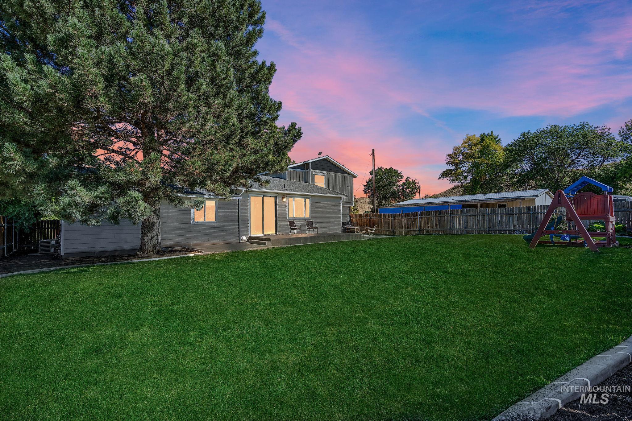 1741 Cox Rd, Weiser, Idaho 83672-5811, 3 Bedrooms, 3 Bathrooms, Residential For Sale, Price $575,000, 98925333