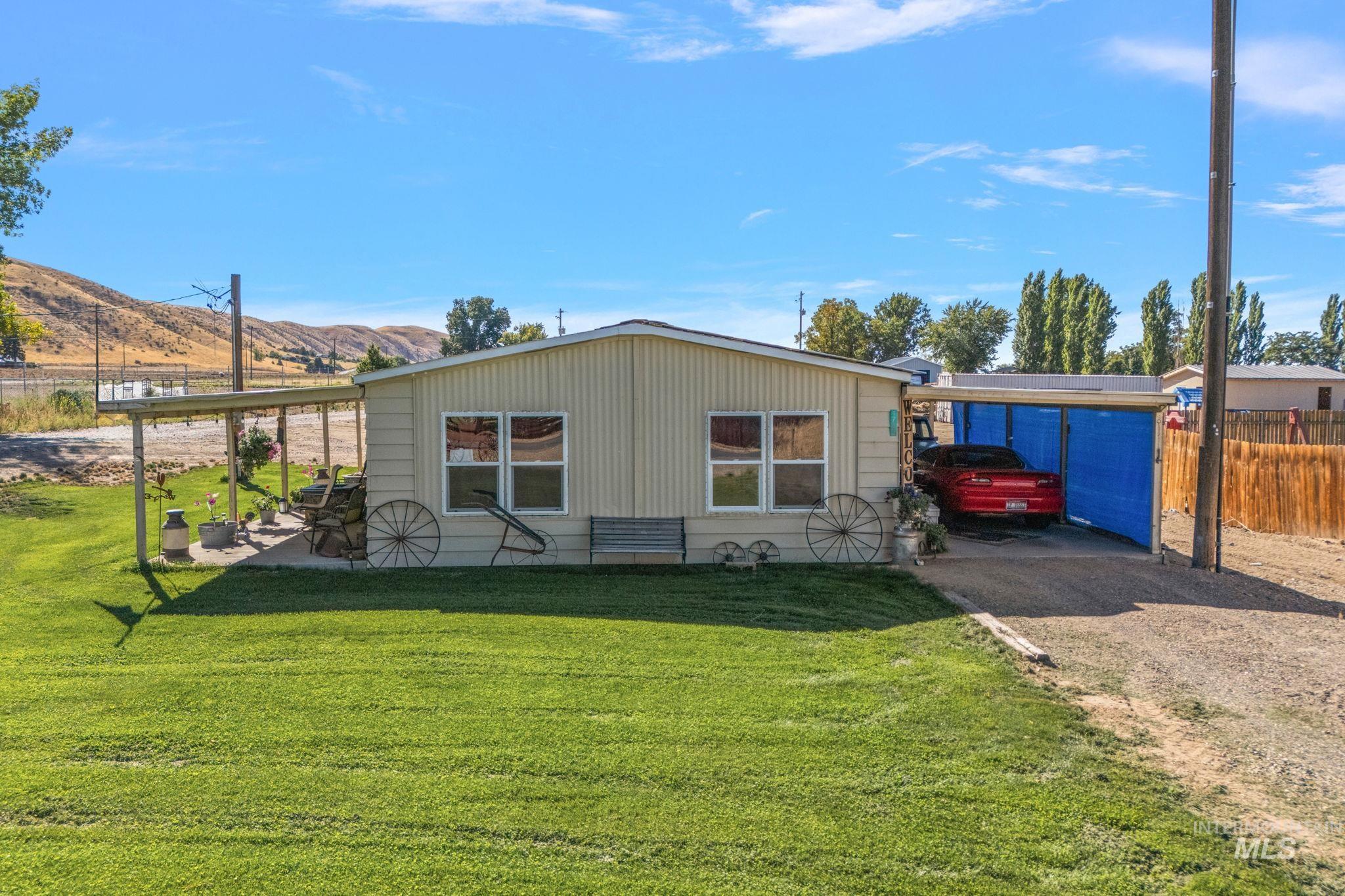 1741 Cox Rd, Weiser, Idaho 83672-5811, 3 Bedrooms, 3 Bathrooms, Residential For Sale, Price $575,000, 98925333