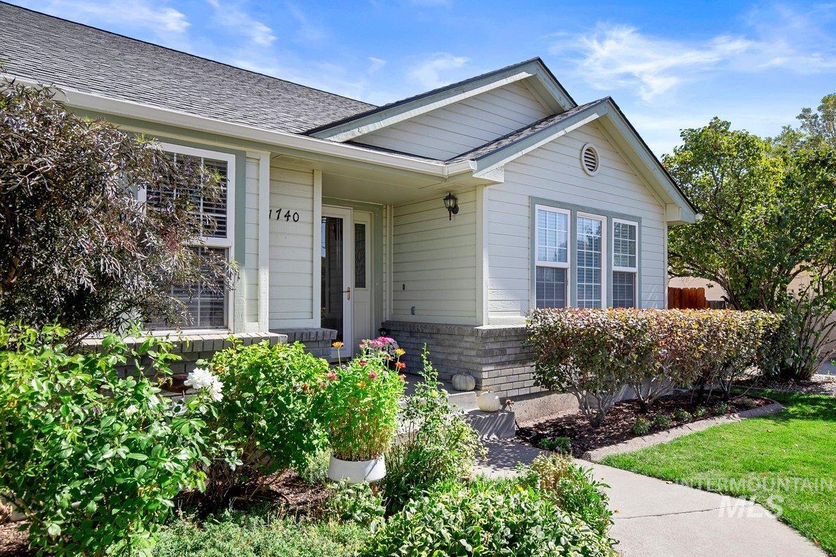 1740 N Haskett, Mountain Home, Idaho 83647, 4 Bedrooms, 2.5 Bathrooms, Residential For Sale, Price $449,500, 98925335