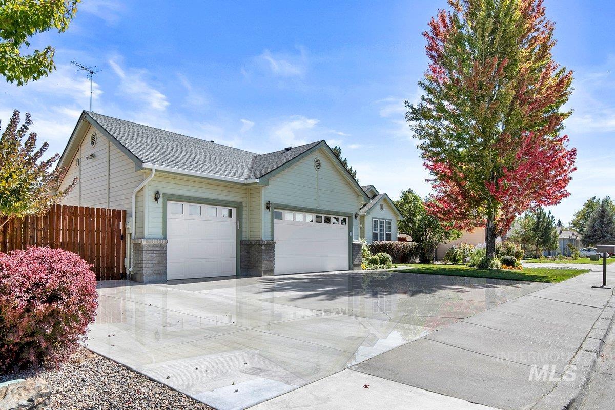1740 N Haskett, Mountain Home, Idaho 83647, 4 Bedrooms, 2.5 Bathrooms, Residential For Sale, Price $449,500, 98925335