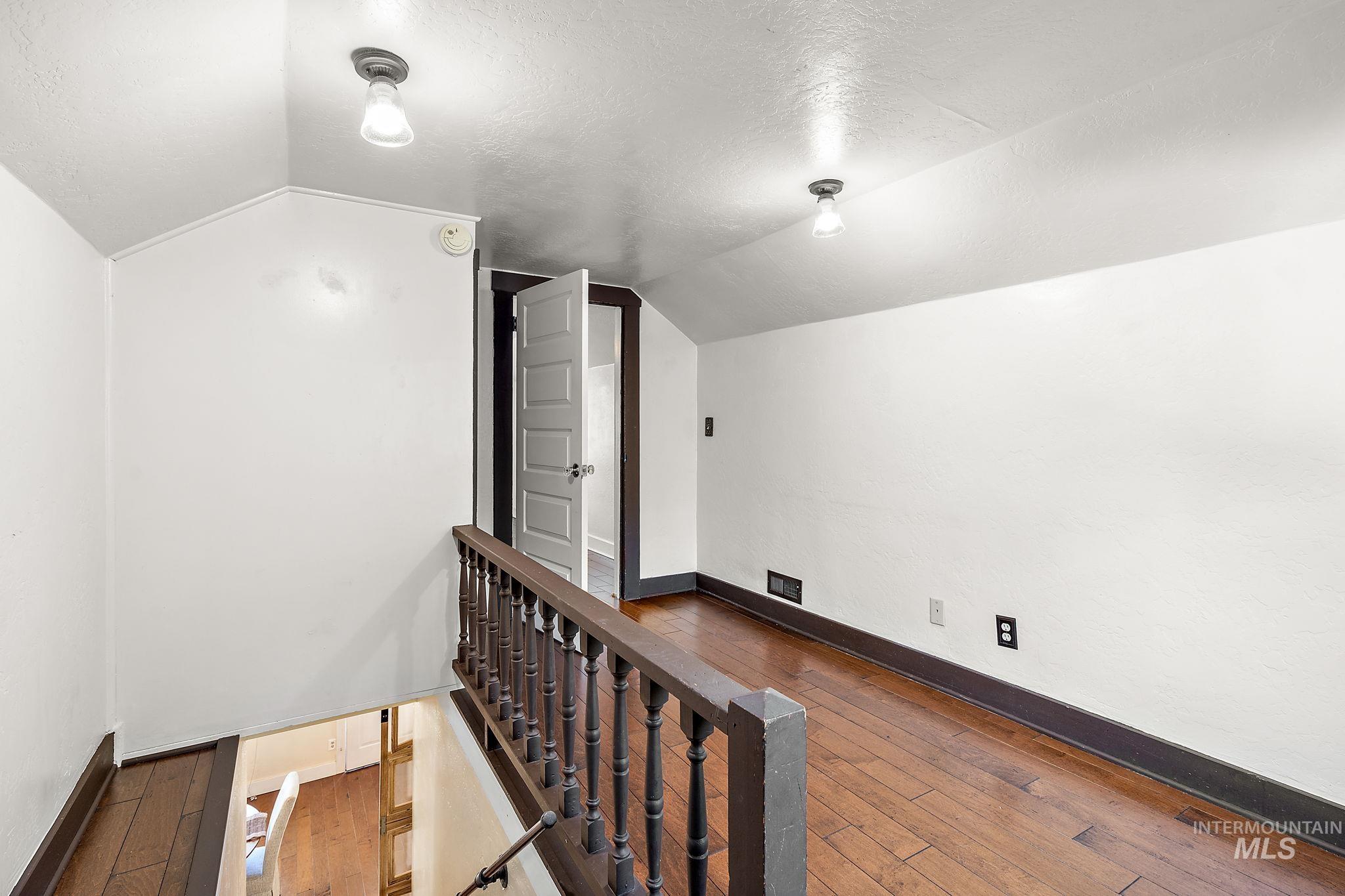 218 W Elm, New Plymouth, Idaho 83655, 3 Bedrooms, 2 Bathrooms, Residential For Sale, Price $389,000, 98925341