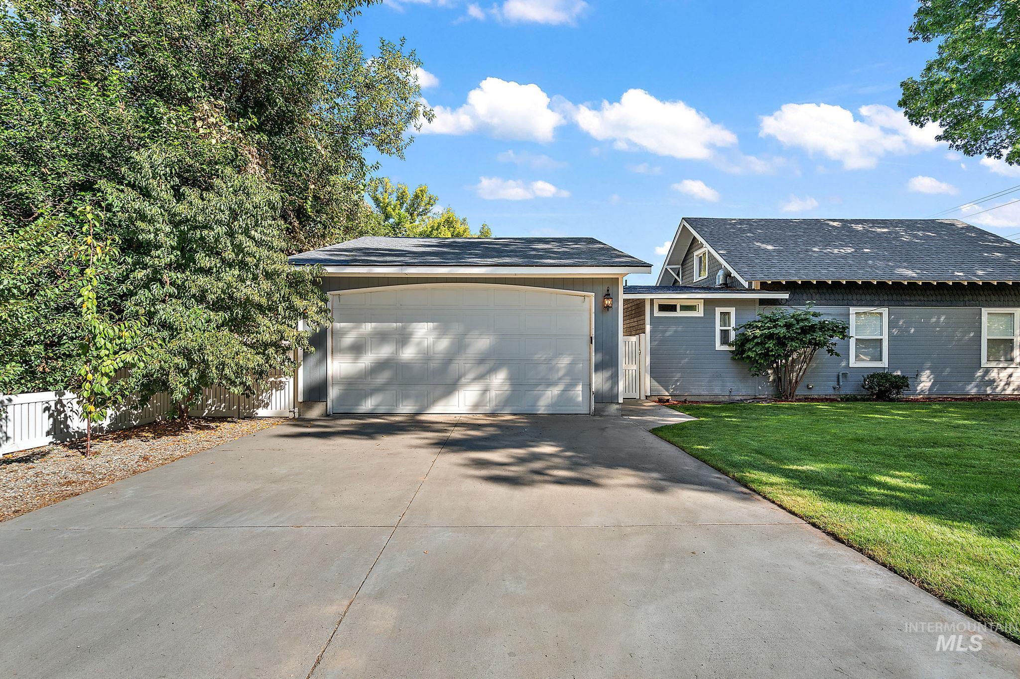 218 W Elm, New Plymouth, Idaho 83655, 3 Bedrooms, 2 Bathrooms, Residential For Sale, Price $389,000, 98925341