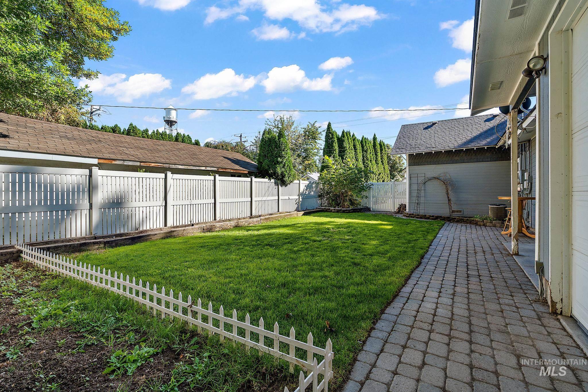 218 W Elm, New Plymouth, Idaho 83655, 3 Bedrooms, 2 Bathrooms, Residential For Sale, Price $389,000, 98925341