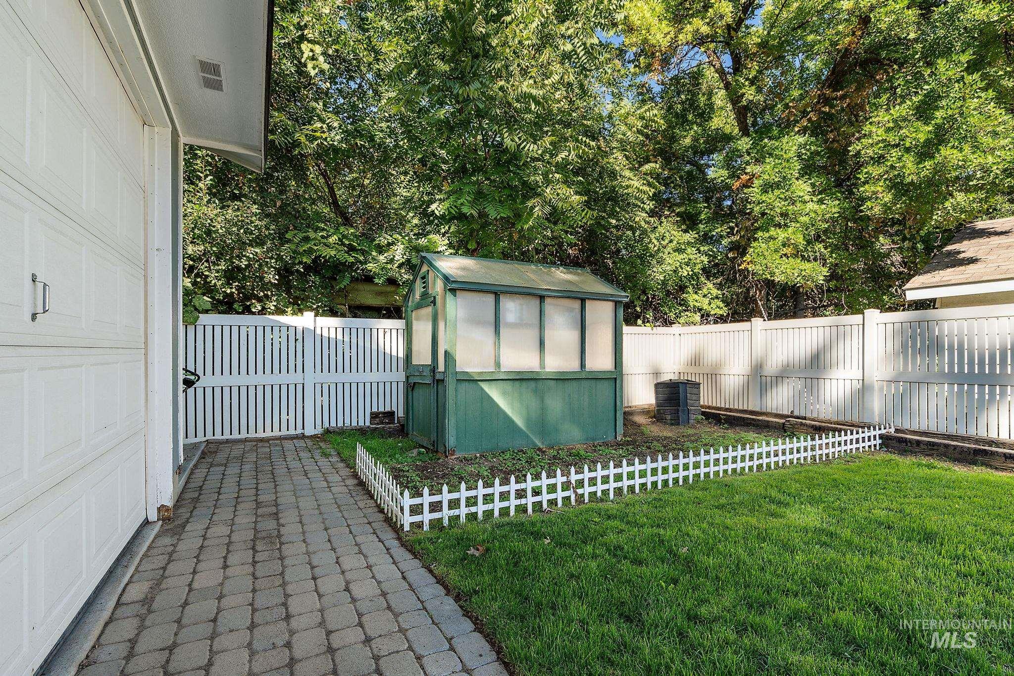 218 W Elm, New Plymouth, Idaho 83655, 3 Bedrooms, 2 Bathrooms, Residential For Sale, Price $389,000, 98925341