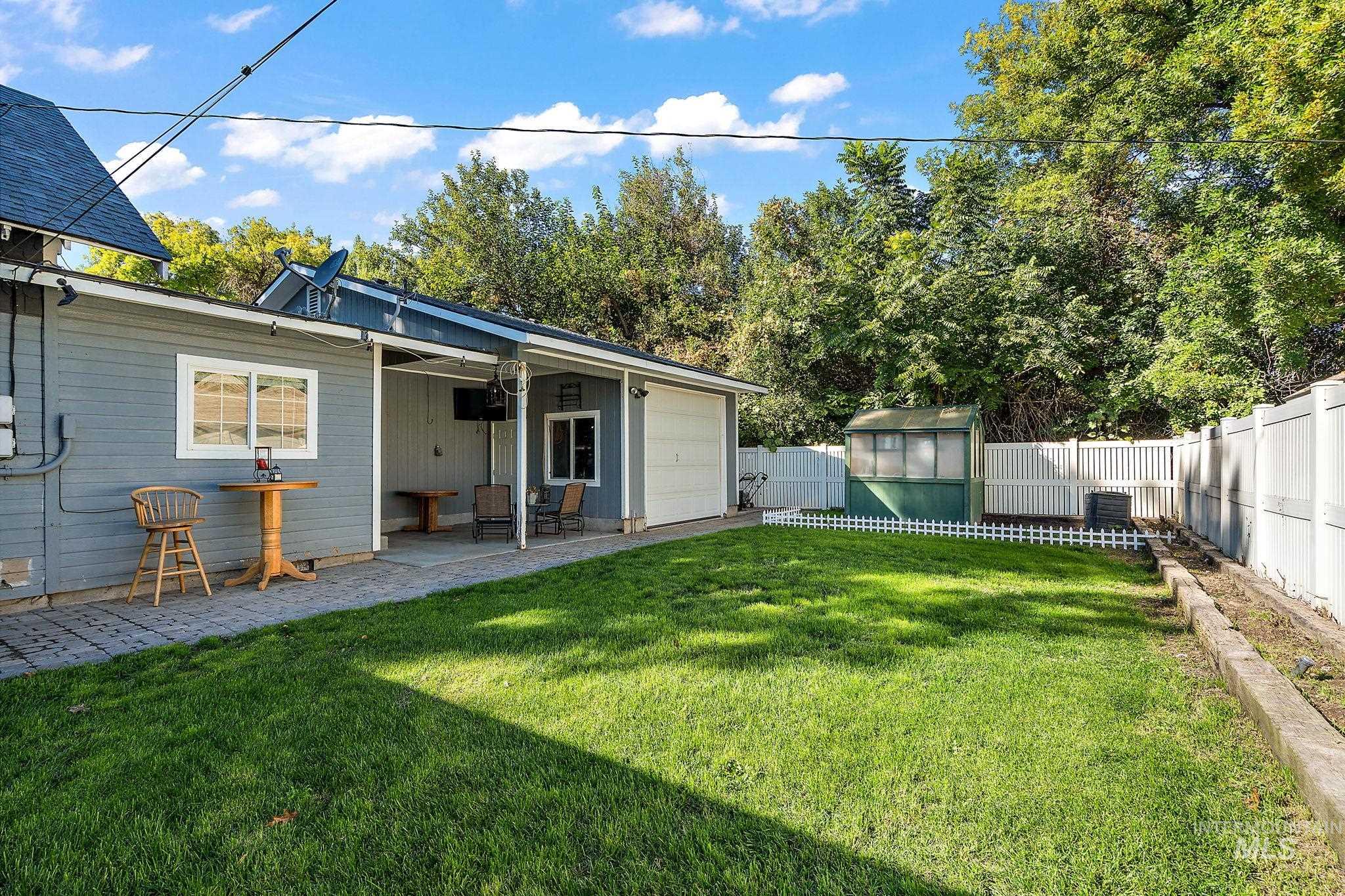 218 W Elm, New Plymouth, Idaho 83655, 3 Bedrooms, 2 Bathrooms, Residential For Sale, Price $389,000, 98925341