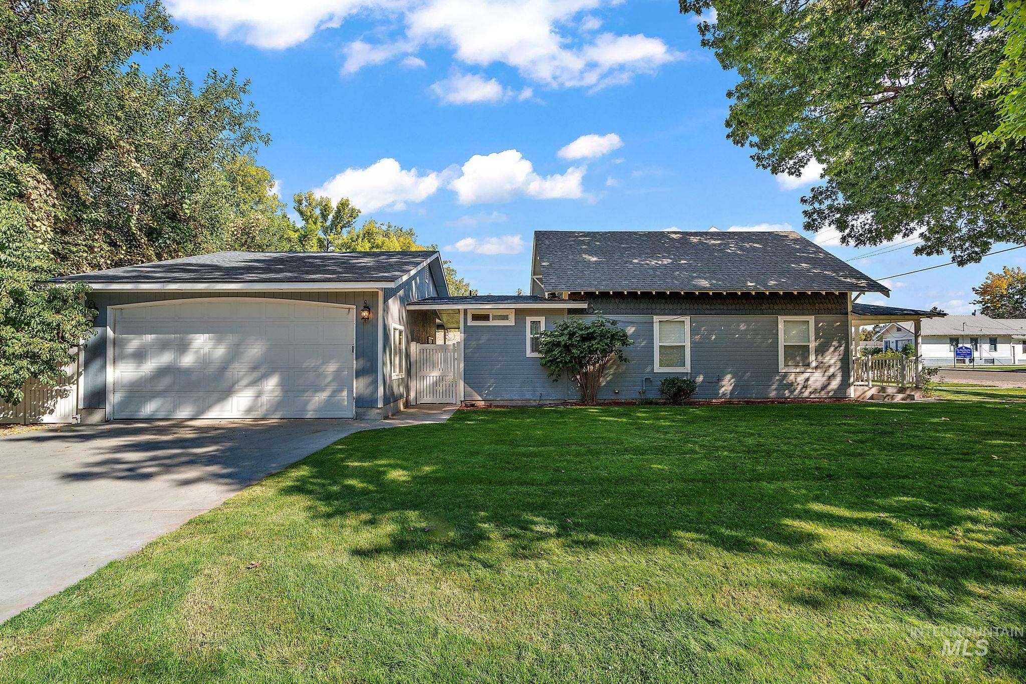 218 W Elm, New Plymouth, Idaho 83655, 3 Bedrooms, 2 Bathrooms, Residential For Sale, Price $389,000, 98925341
