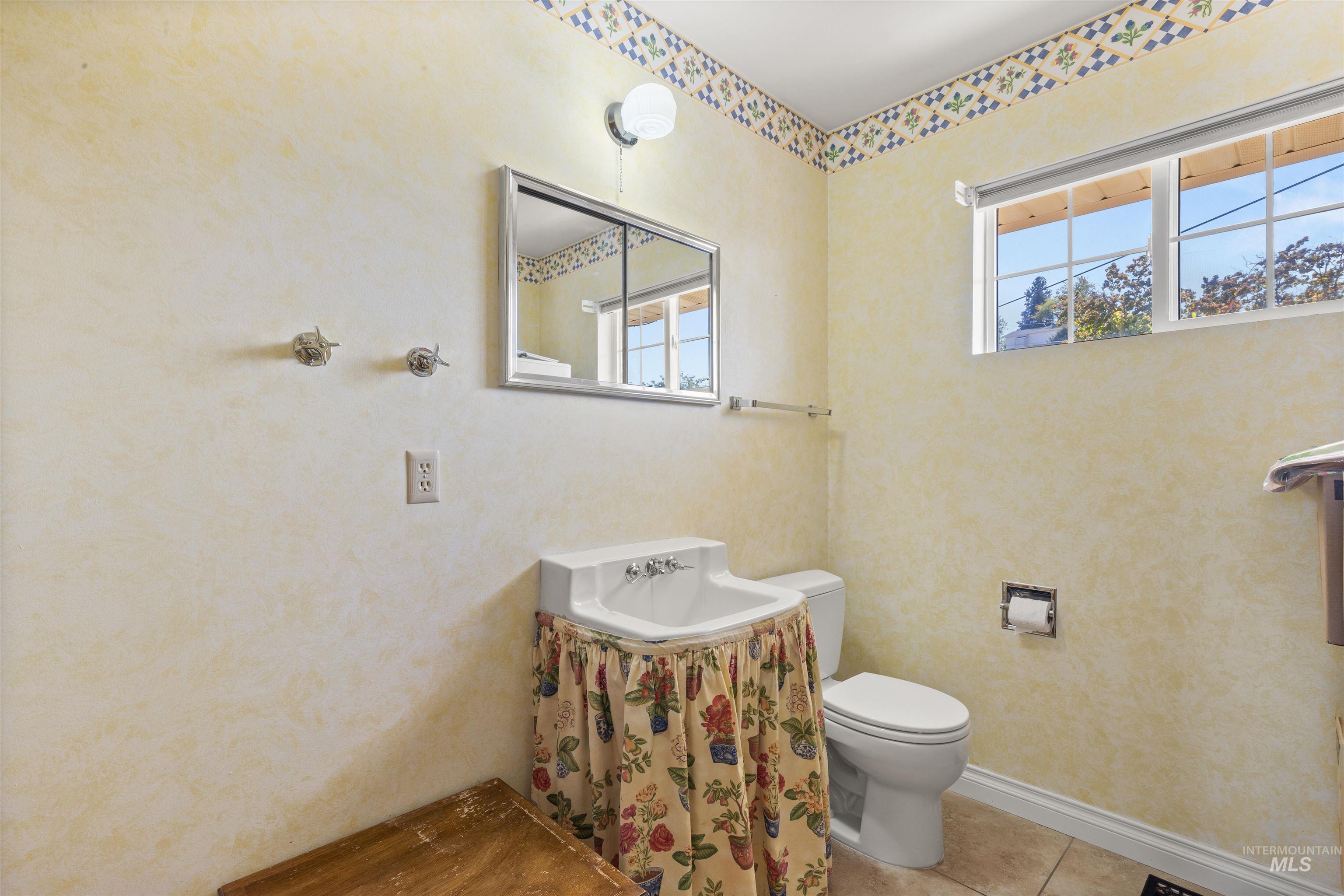 311 21st Avenue, Lewiston, Idaho 83501, 4 Bedrooms, 2.5 Bathrooms, Residential For Sale, Price $525,000, 98925342