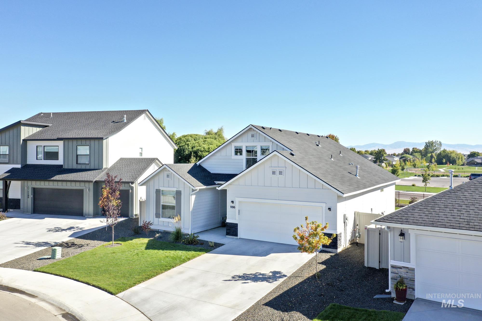 1186 N Madagascar Ave., Star, Idaho 83669, 3 Bedrooms, 2 Bathrooms, Residential For Sale, Price $449,900, 98925345