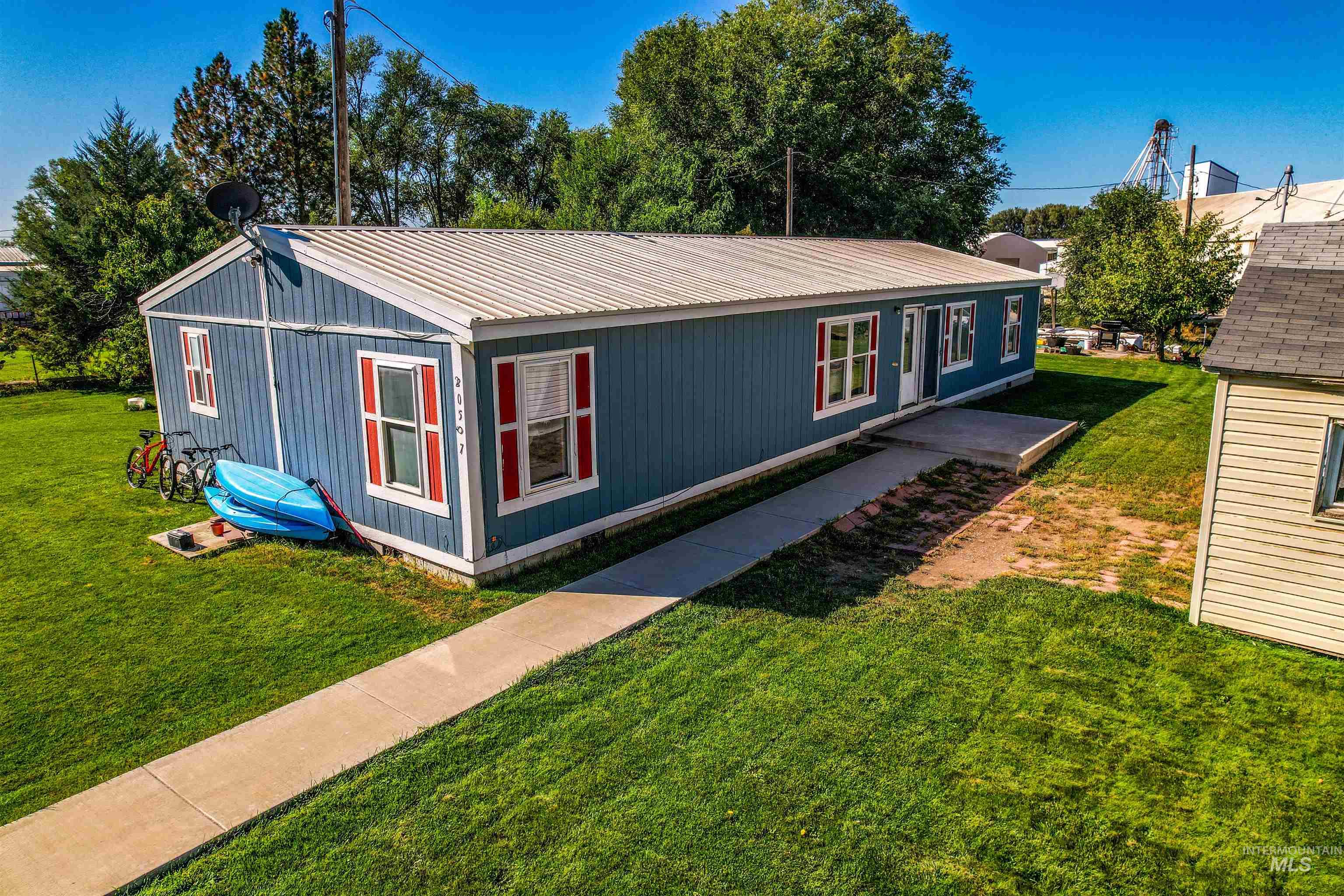 20507 G Street, Rupert, Idaho 83350, 2 Bedrooms, 1 Bathroom, Residential Income For Sale, Price $375,000, 98925352